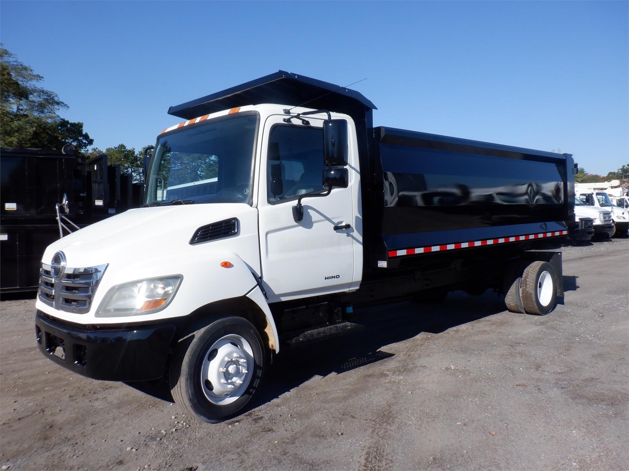 2009 HINO 185 - Cassone Truck Sales