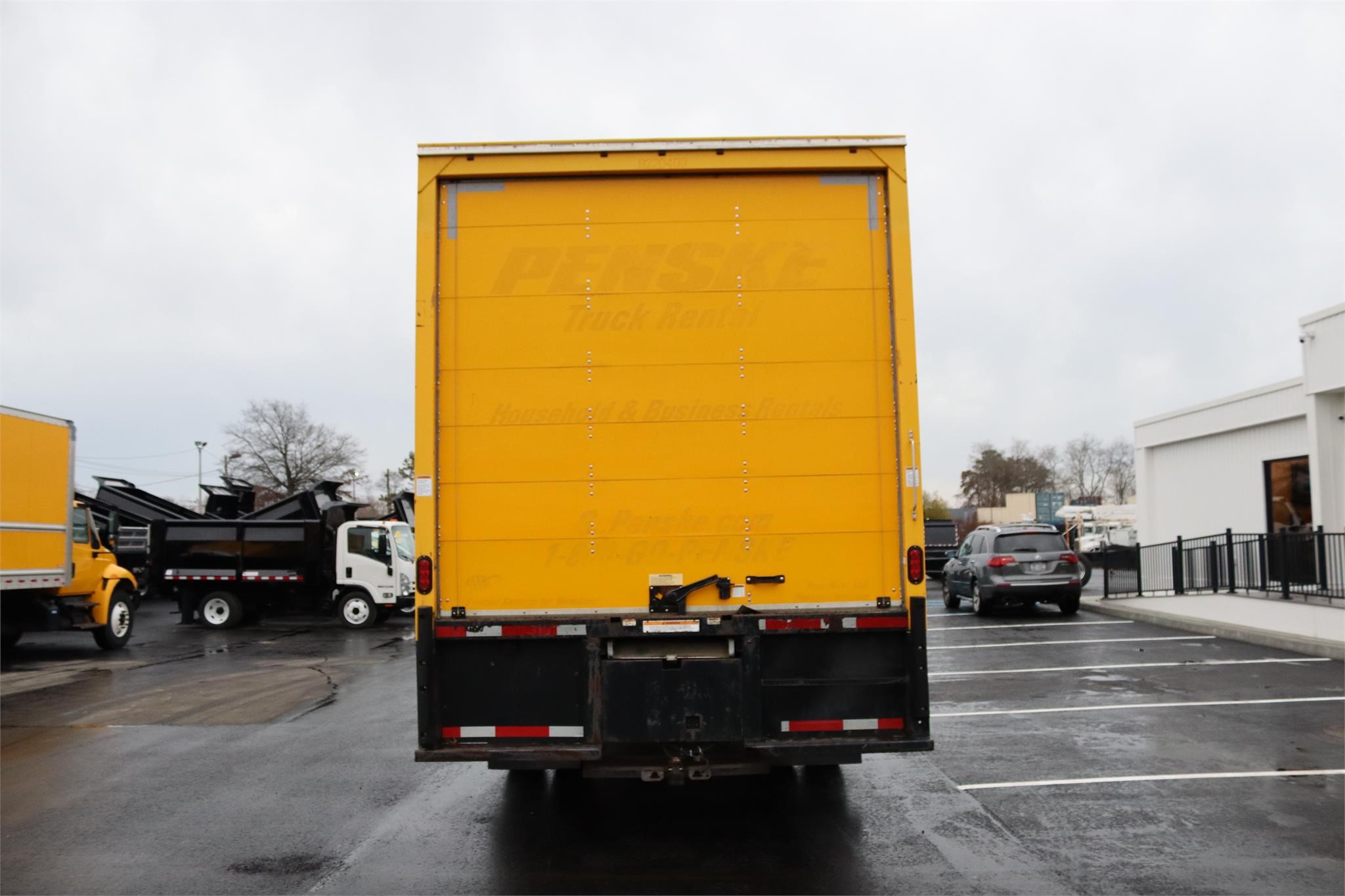 2018 INTERNATIONAL DURASTAR 4300 - Cassone Truck Sales