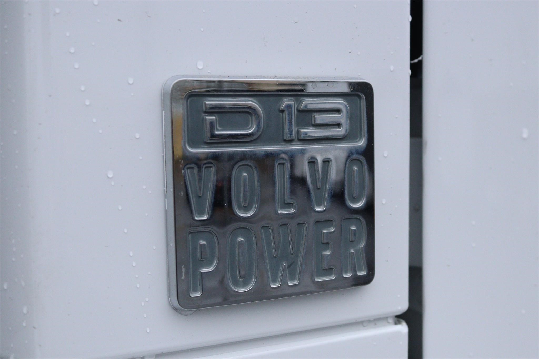 2010 VOLVO VHD42B300 - Cassone Truck Sales