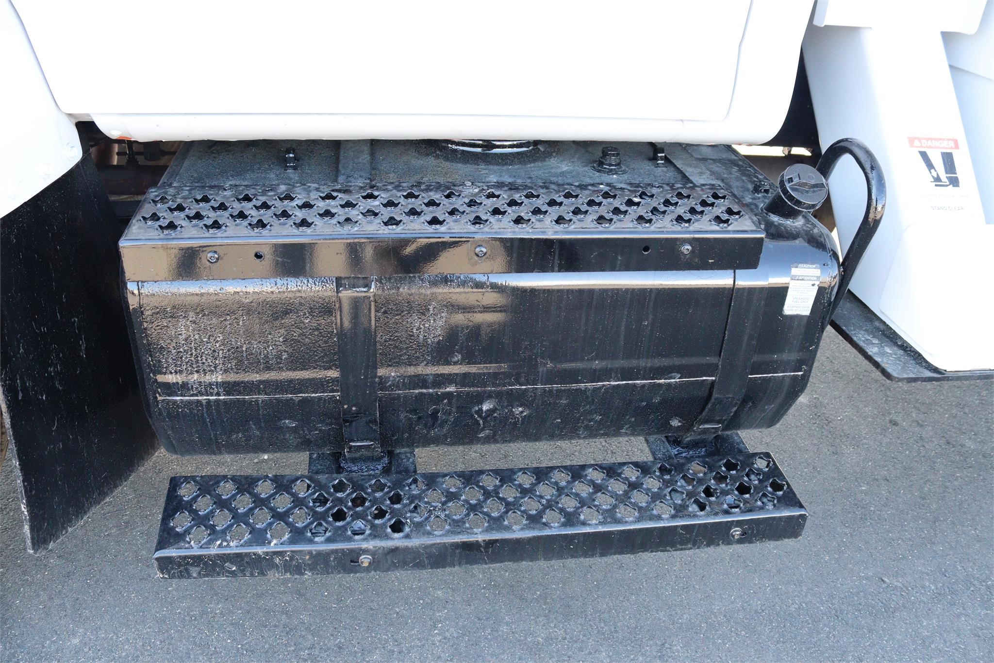 2008 HI RANGER XT55 - Cassone Truck Sales