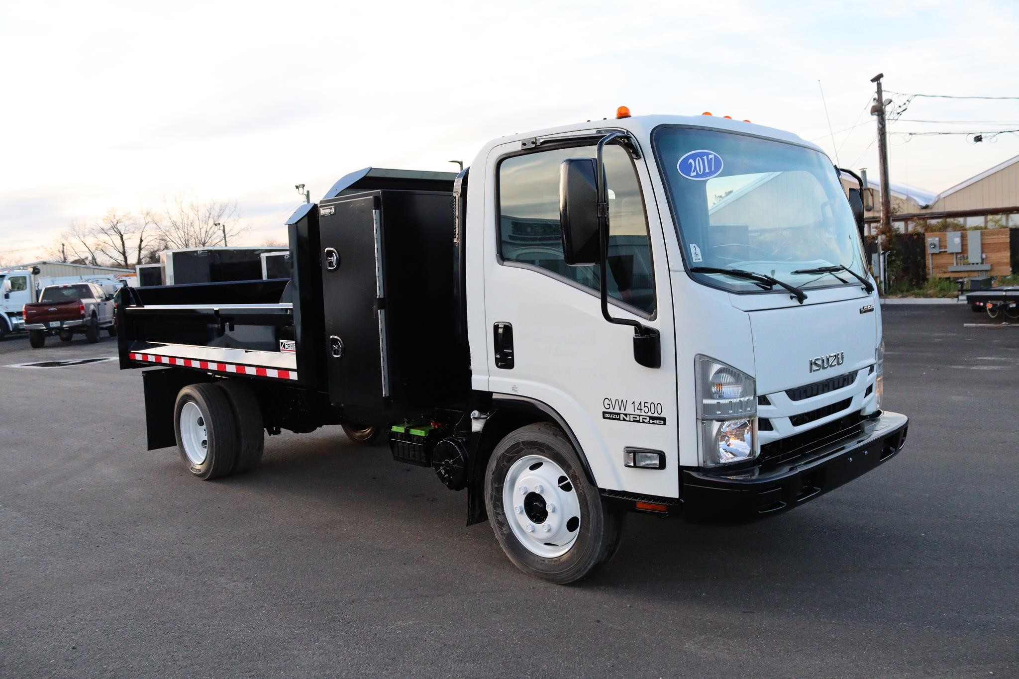 2017 ISUZU NPR HD - Cassone Truck Sales