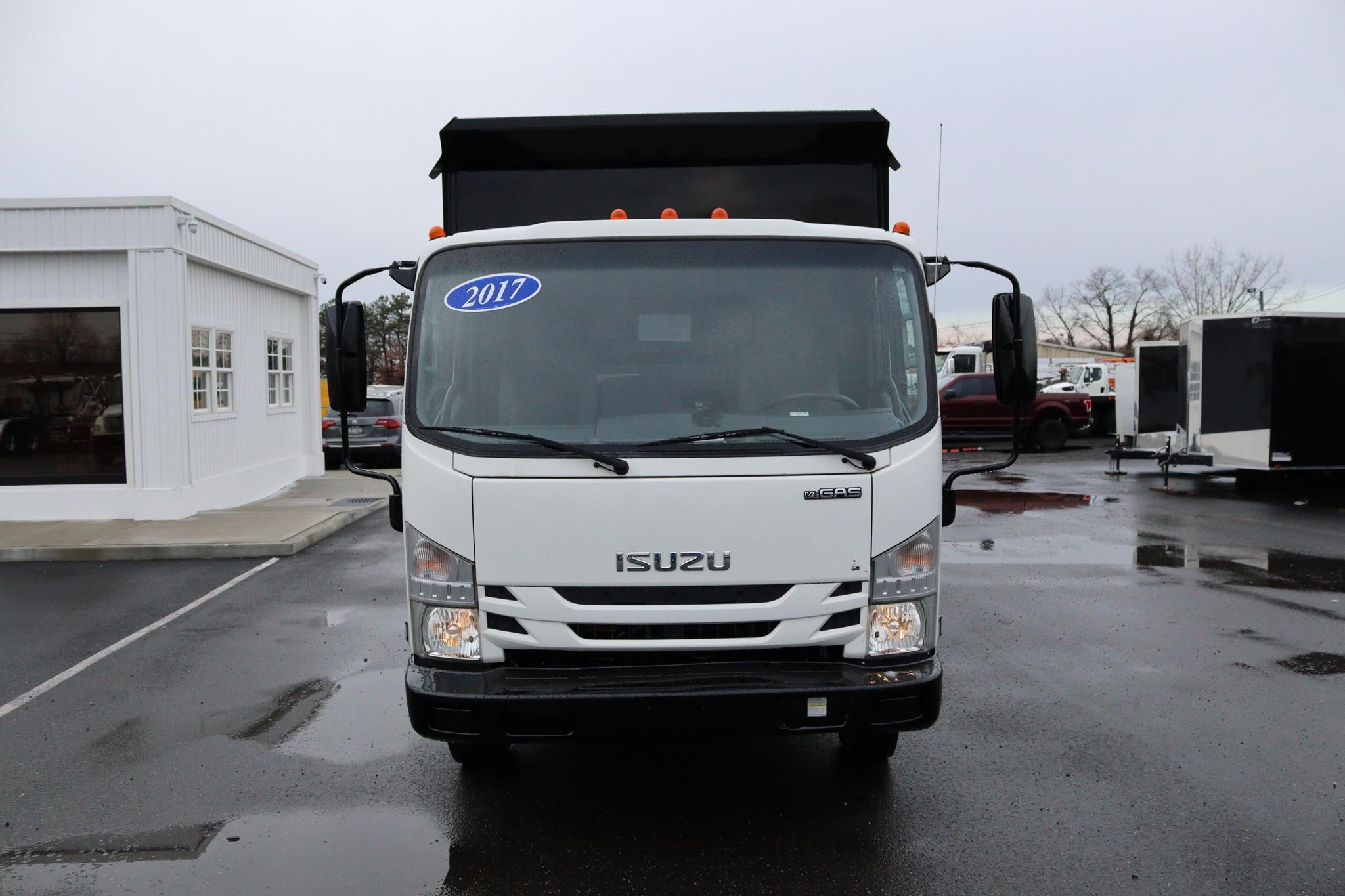 2017 ISUZU NPR HD - Cassone Truck Sales
