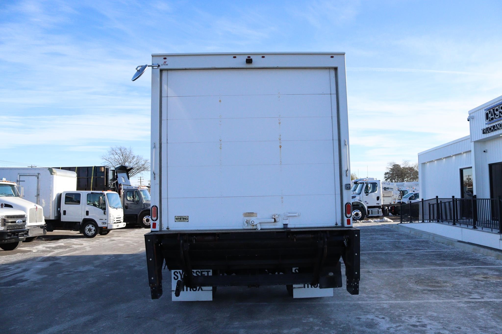 2019 INTERNATIONAL DURASTAR 4300 - Cassone Truck Sales