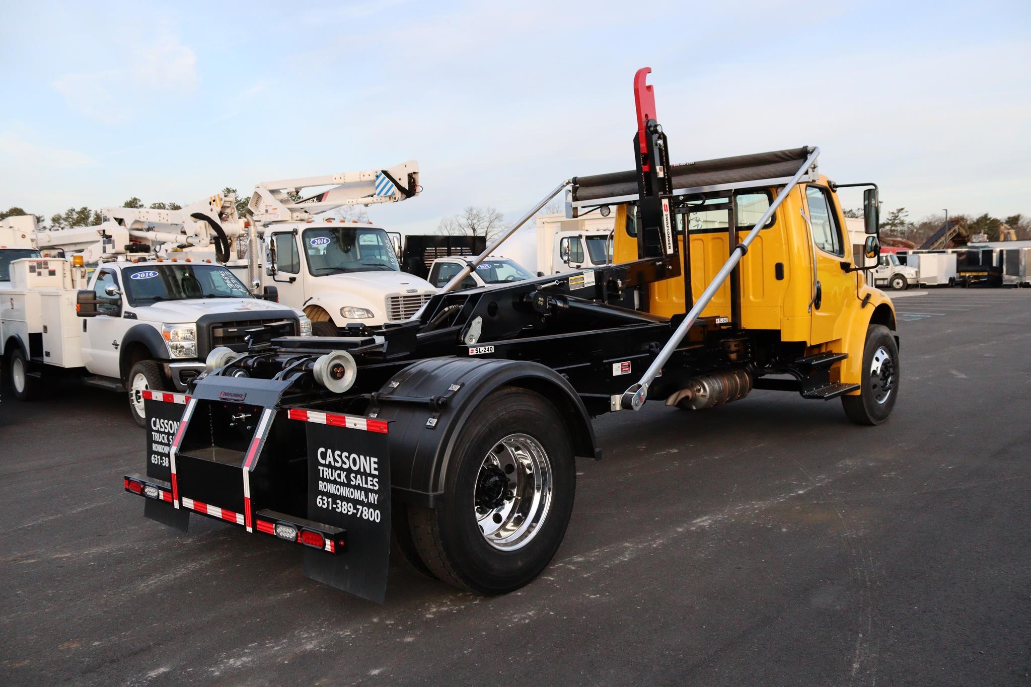 2019 FREIGHTLINER BUSINESS CLASS M2 106 - image 4 of 6