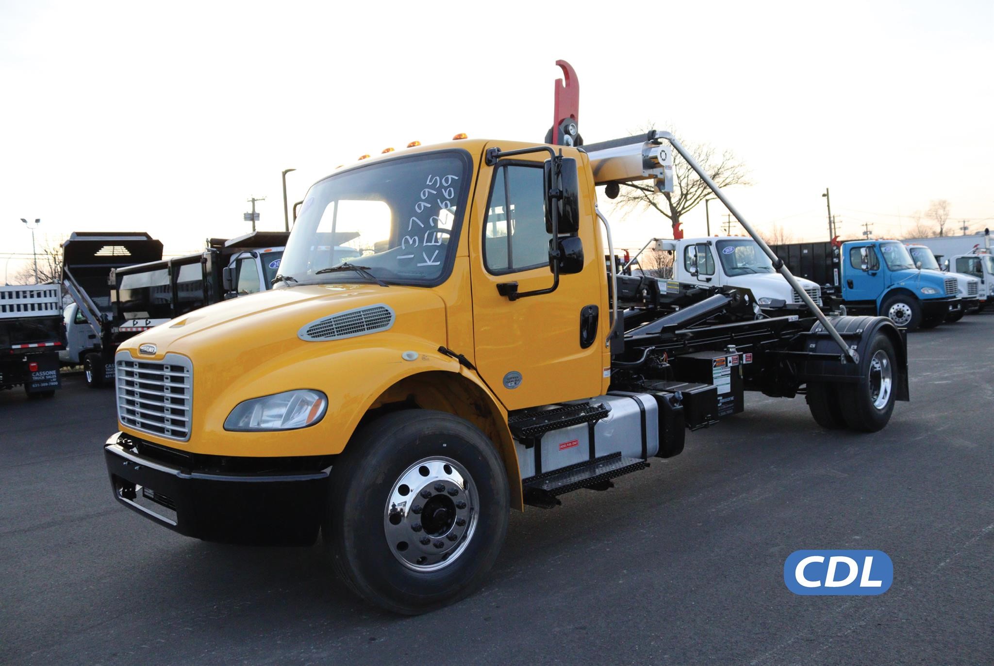 2019 FREIGHTLINER BUSINESS CLASS M2 106 - image 1 of 6
