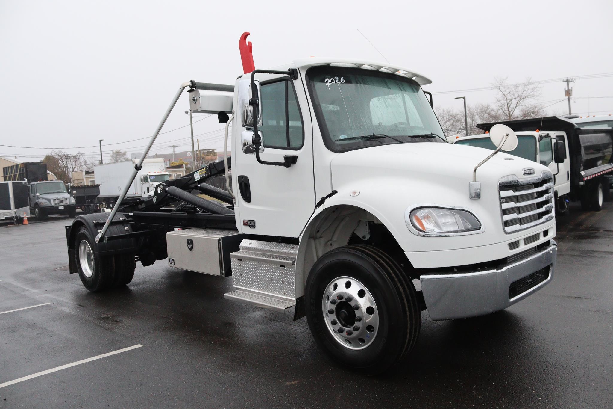 2026 FREIGHTLINER BUSINESS CLASS M2 106 - image 5 of 6
