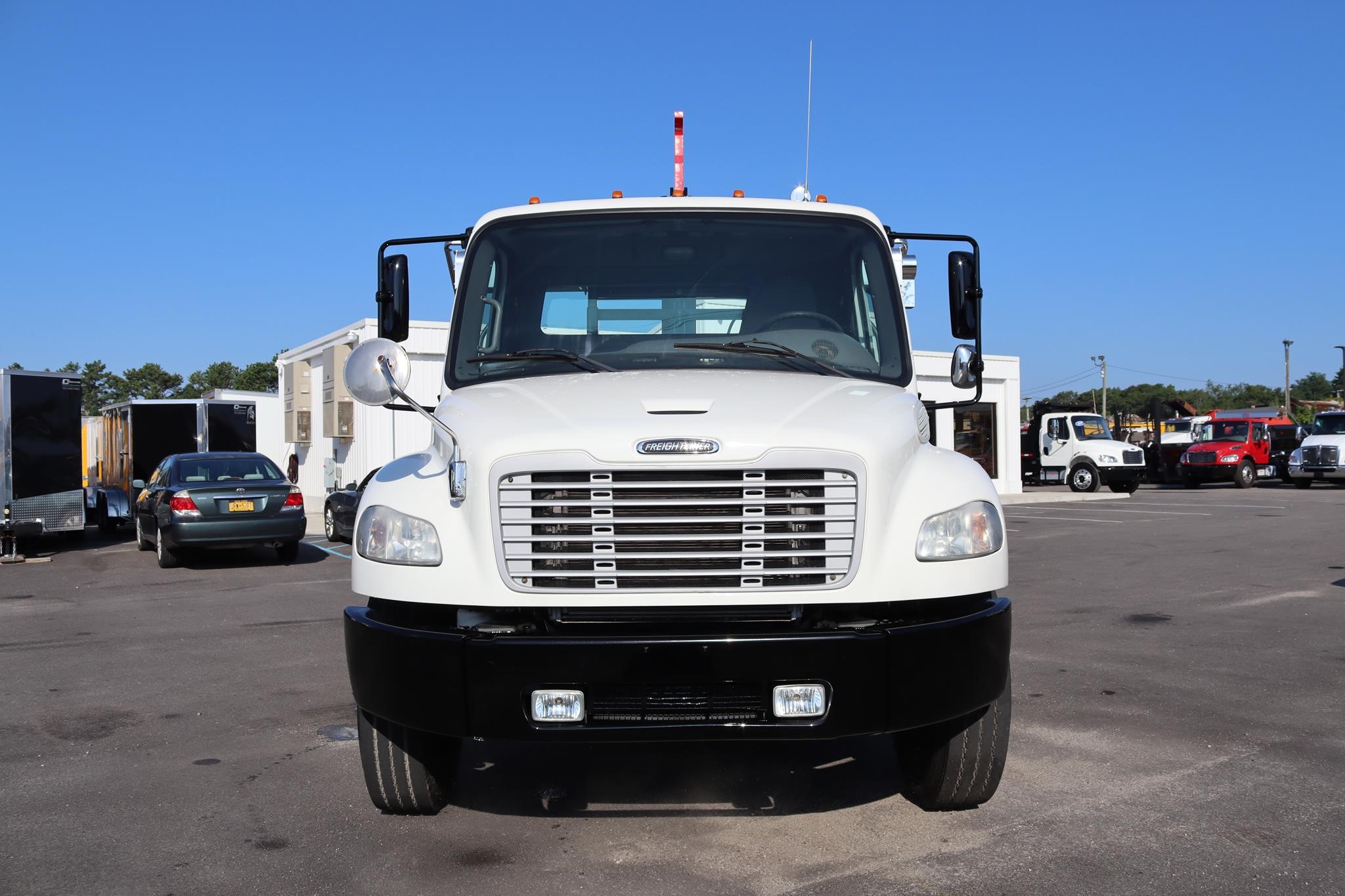 2016 FREIGHTLINER BUSINESS CLASS M2 106 - image 6 of 6