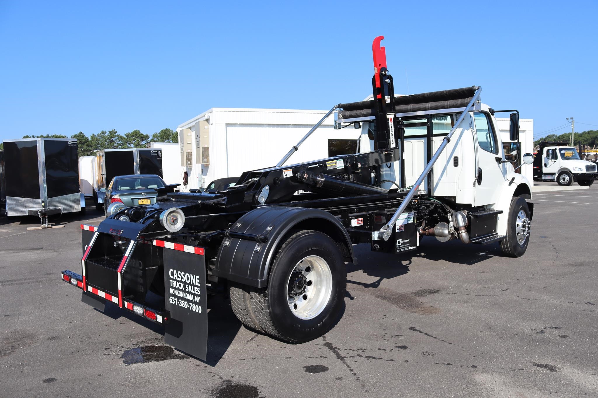 2016 FREIGHTLINER BUSINESS CLASS M2 106 - image 4 of 6