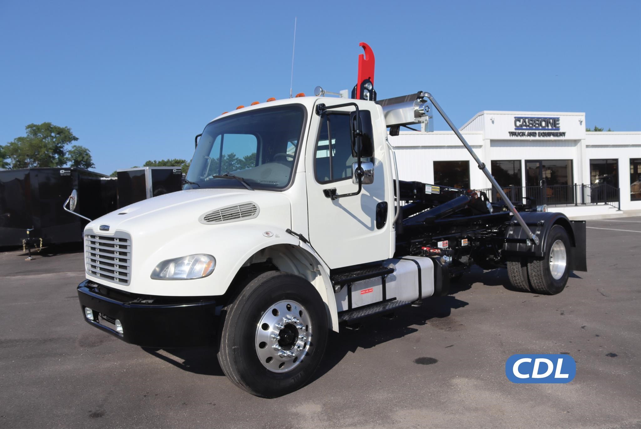2016 FREIGHTLINER BUSINESS CLASS M2 106 - image 1 of 6