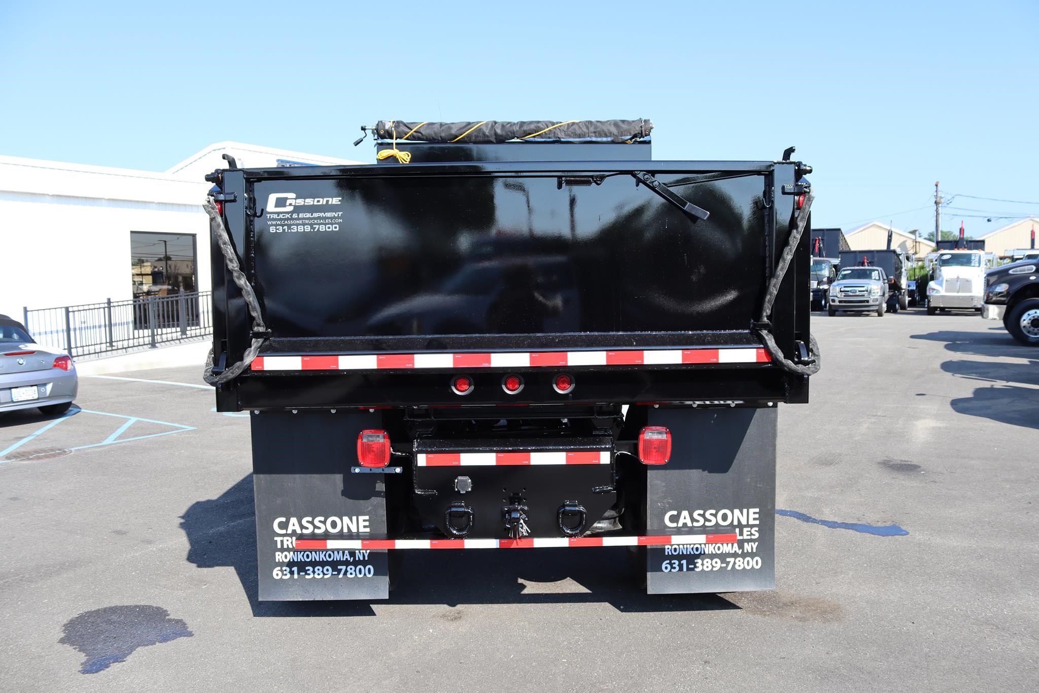 2019 FREIGHTLINER BUSINESS CLASS M2 106 - image 3 of 6