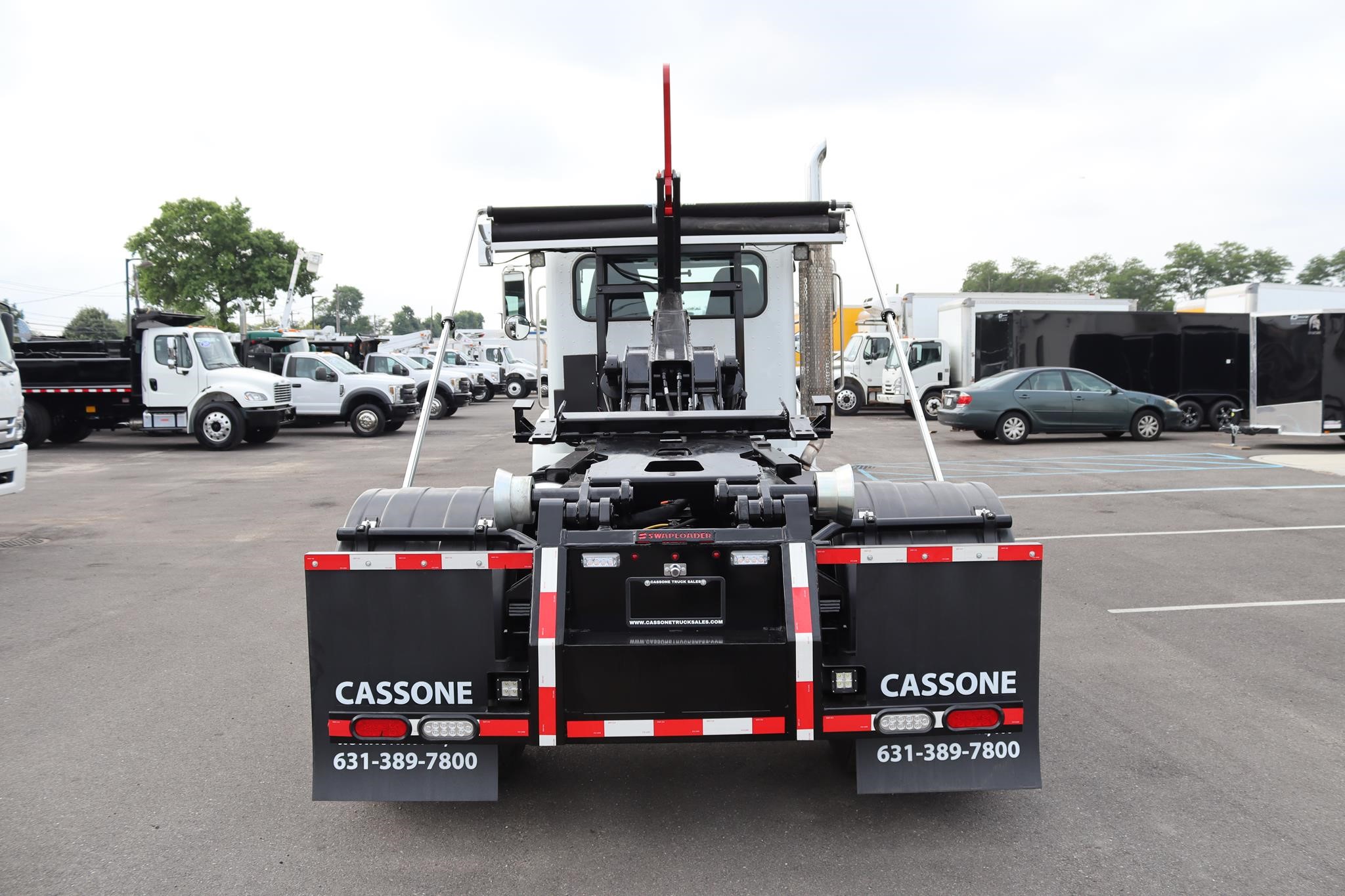 2018 PETERBILT 337 - image 3 of 6