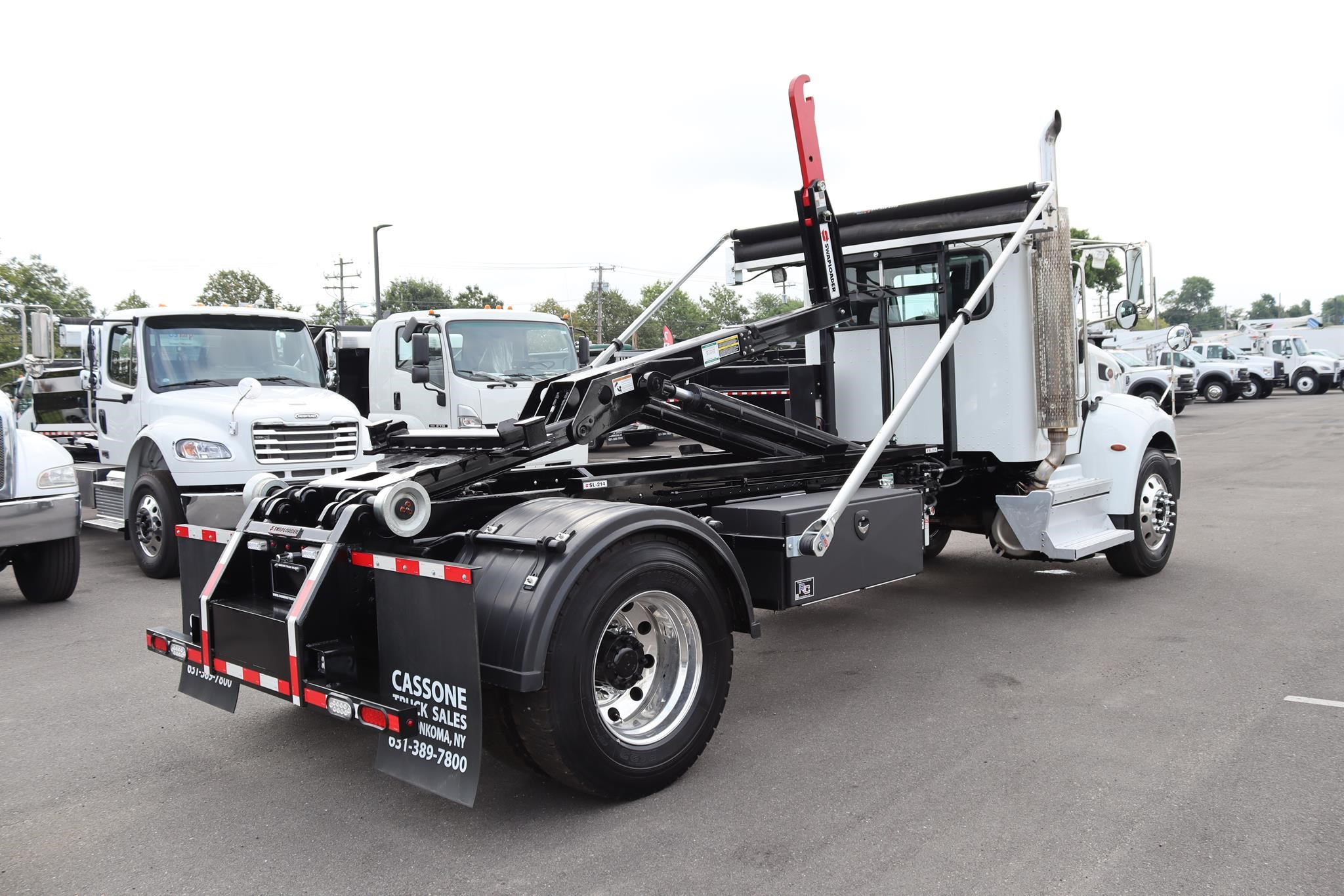 2018 PETERBILT 337 - image 4 of 6