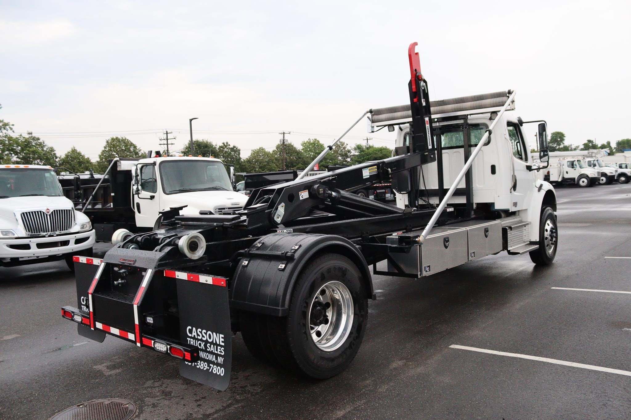 2026 FREIGHTLINER BUSINESS CLASS M2 106 PLUS - image 4 of 6
