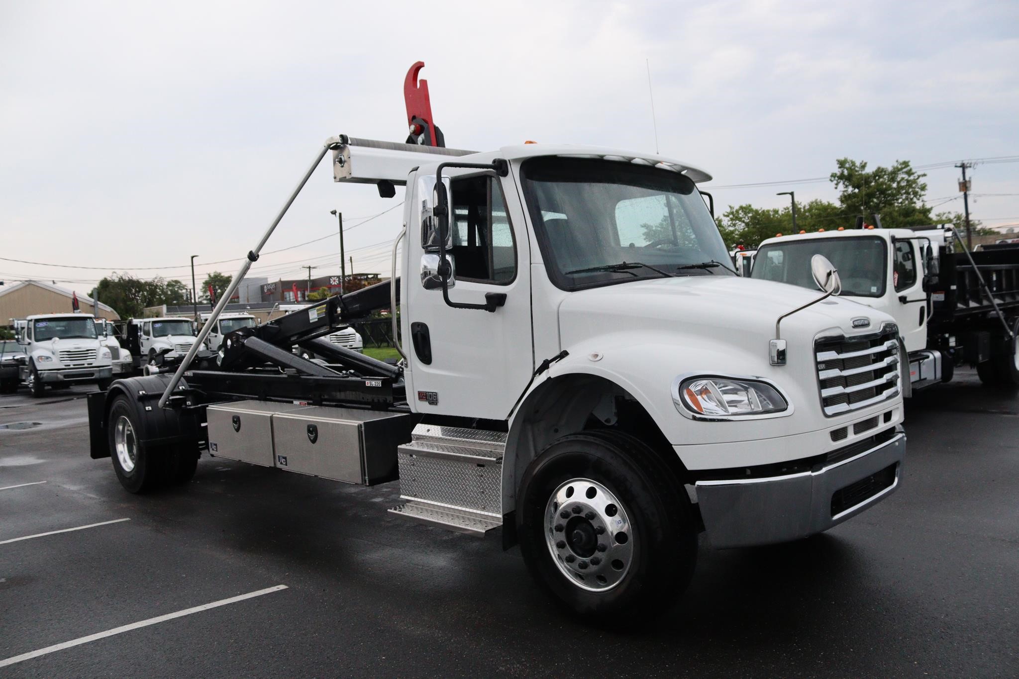2026 FREIGHTLINER BUSINESS CLASS M2 106 PLUS - image 5 of 6