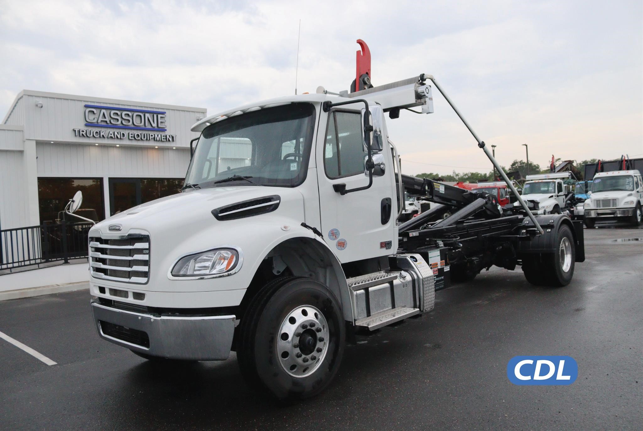 2026 FREIGHTLINER BUSINESS CLASS M2 106 PLUS - image 1 of 6