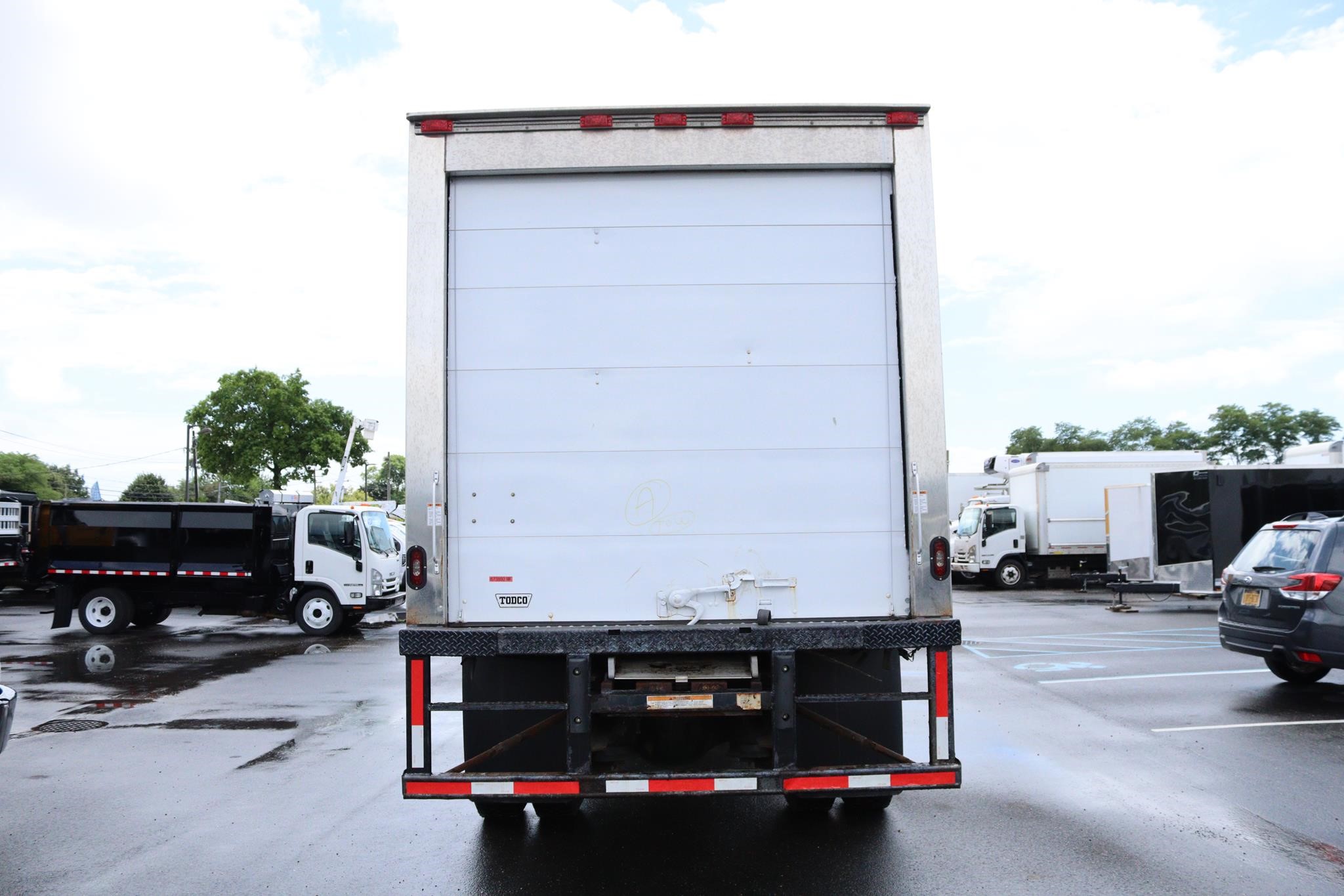 2017 FREIGHTLINER BUSINESS CLASS M2 106 - image 3 of 6