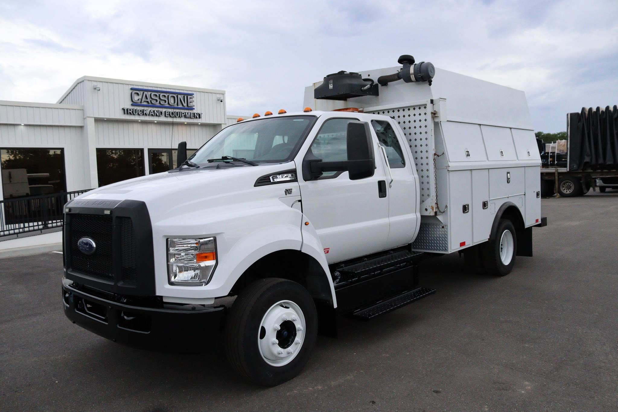 2018 FORD F650 SD - image 1 of 6