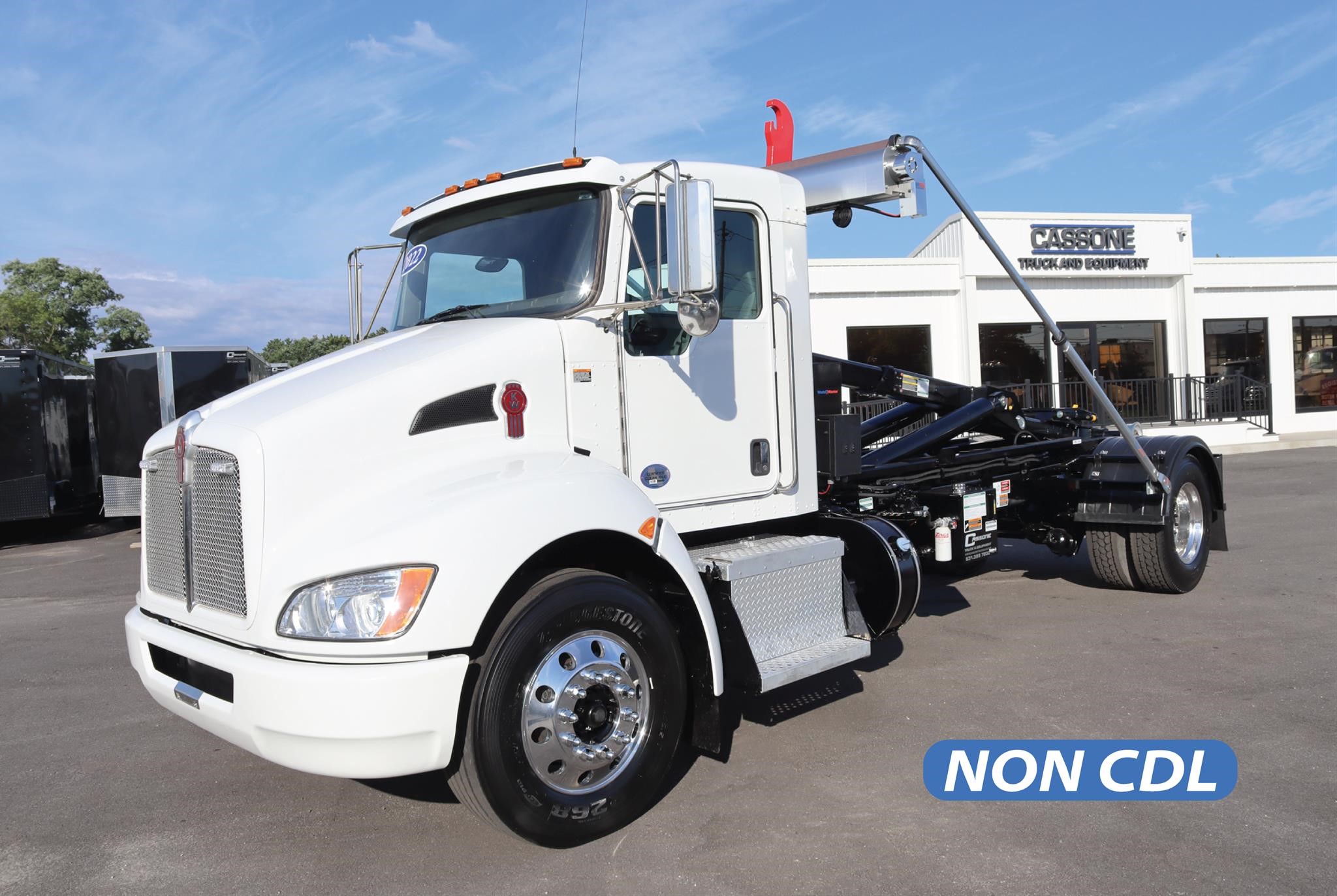 2022 KENWORTH T270 - image 1 of 6
