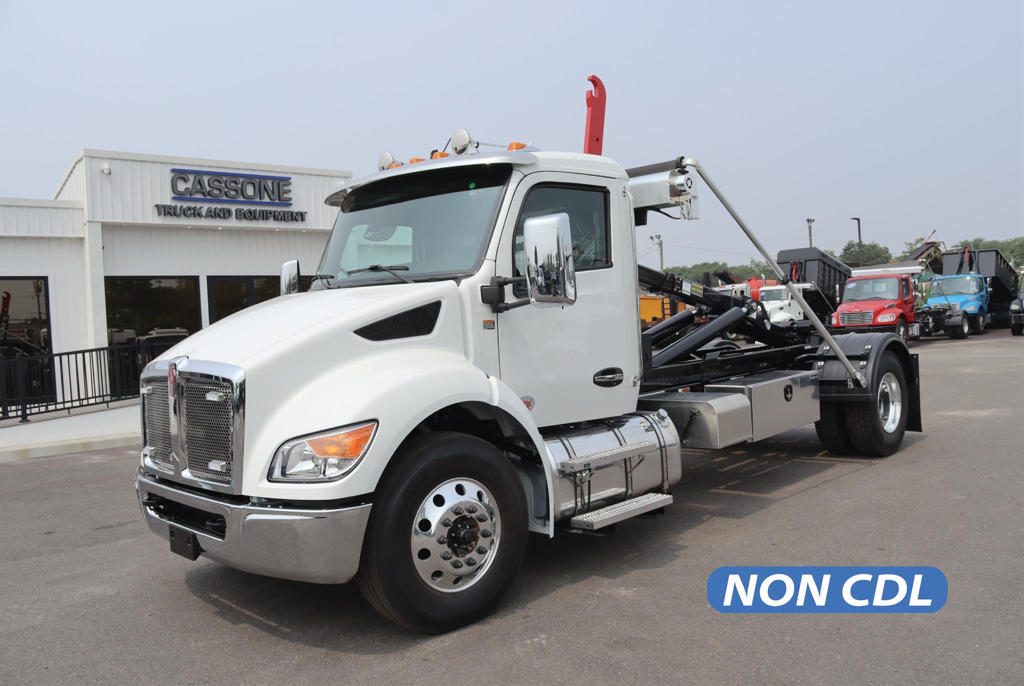2026 KENWORTH T280 - image 1 of 6