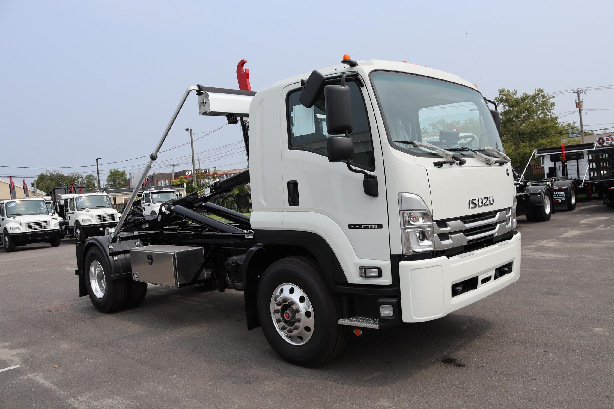 2026 ISUZU FTR - image 5 of 6