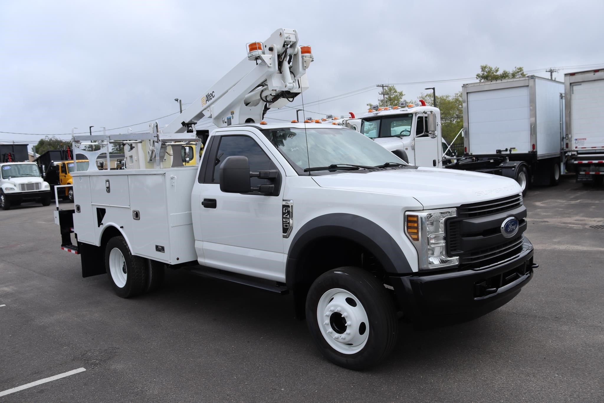 2019 ALTEC AT200A - image 5 of 6