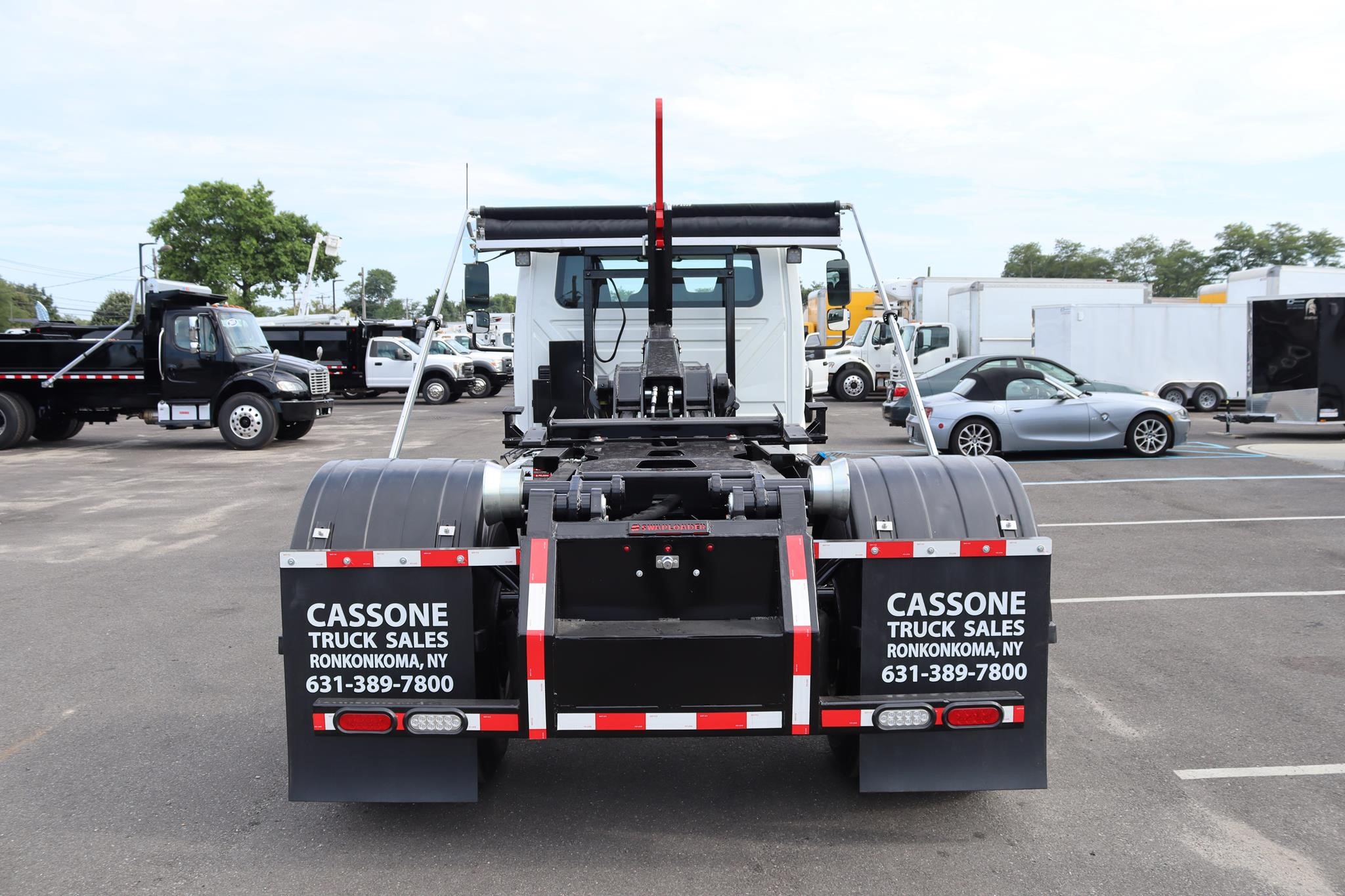 2018 INTERNATIONAL DURASTAR 4300 - image 3 of 6