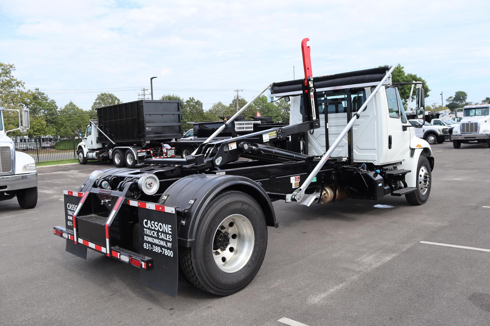 2018 INTERNATIONAL DURASTAR 4300 - image 4 of 6