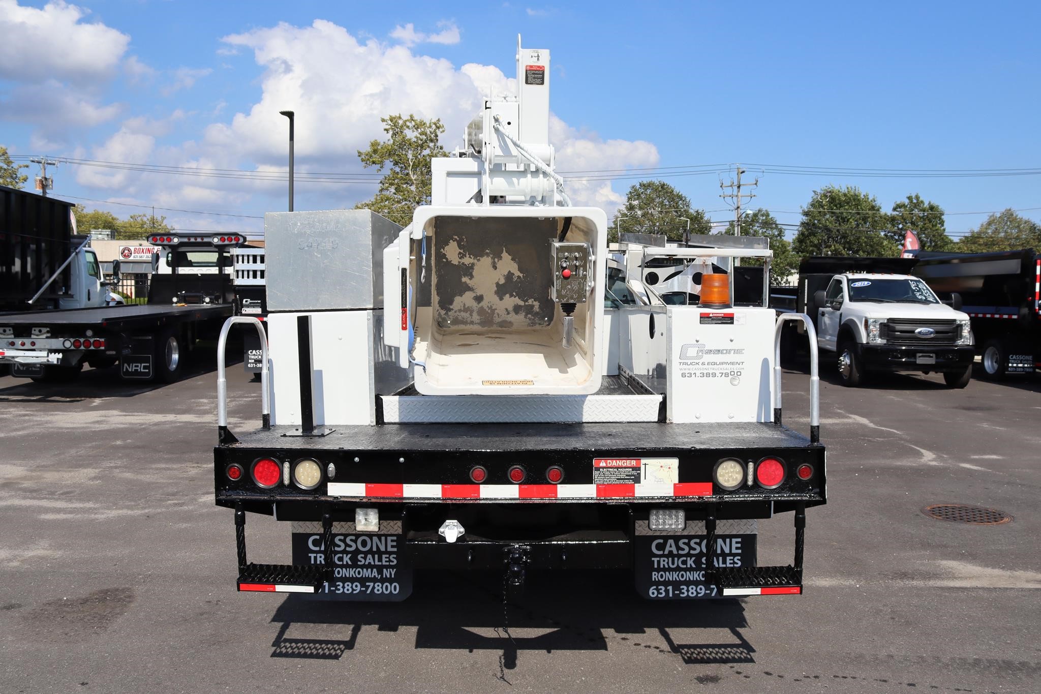 2015 ALTEC AT235 - image 3 of 6