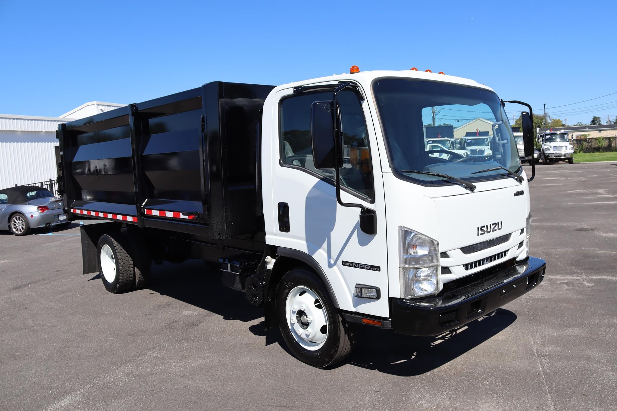 2019 ISUZU NPR HD - image 5 of 6