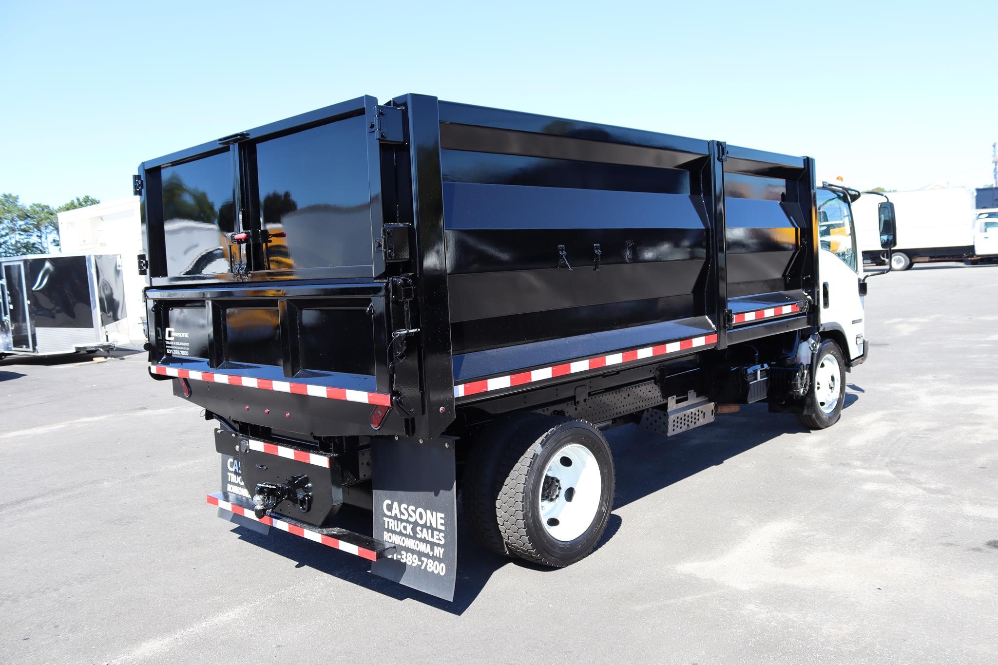2019 ISUZU NPR HD - image 4 of 6
