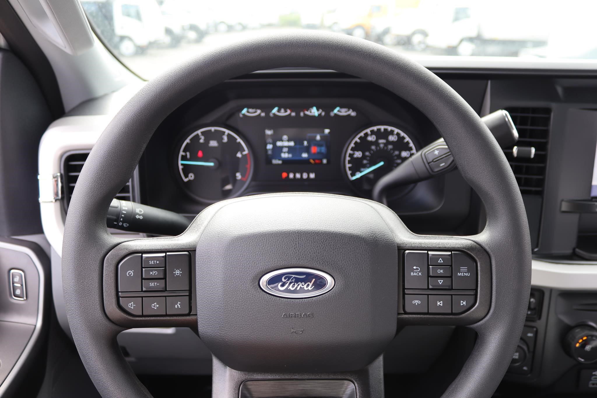 2025 FORD F600 XLT - image 6 of 6