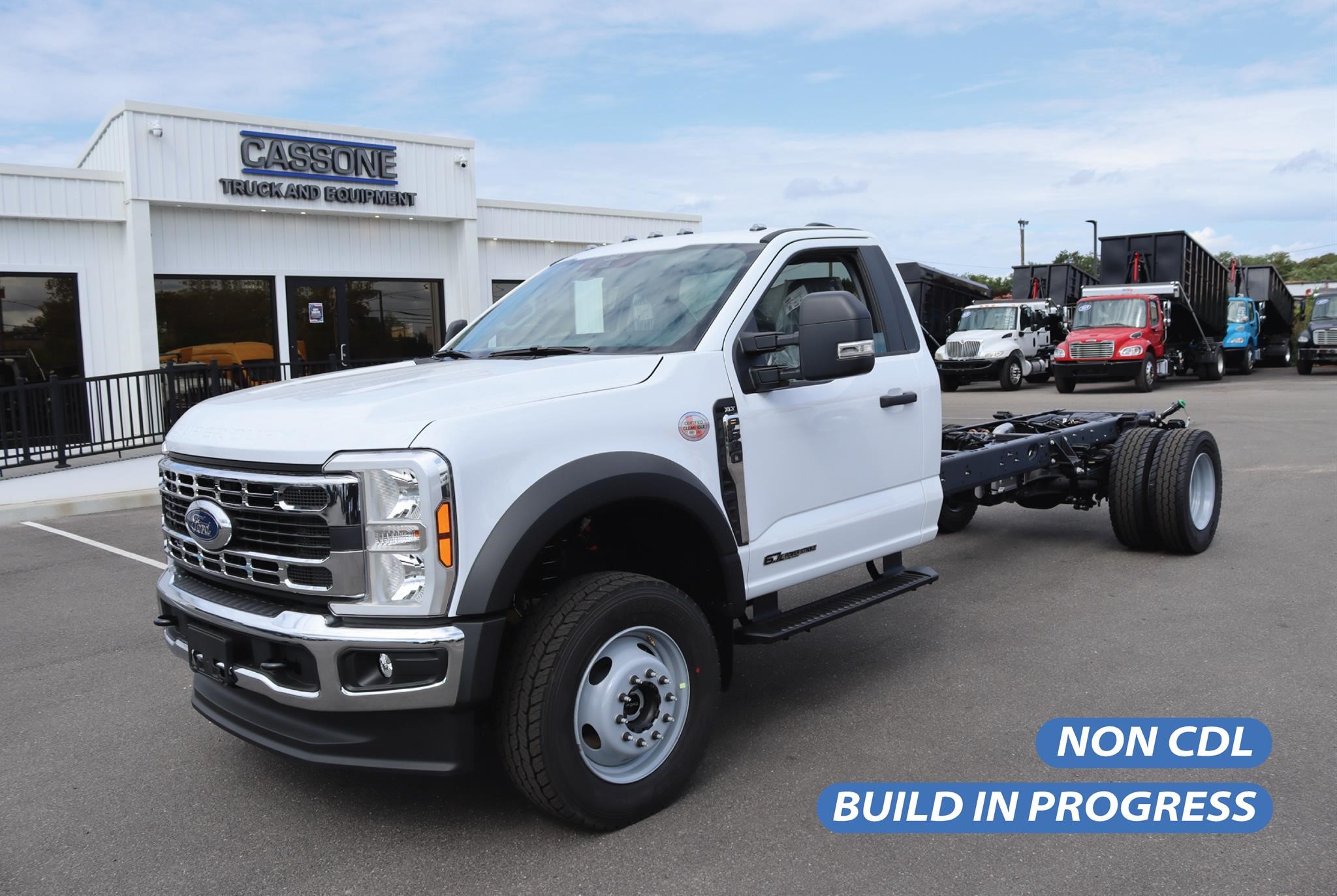 2025 FORD F600 XLT - image 1 of 6