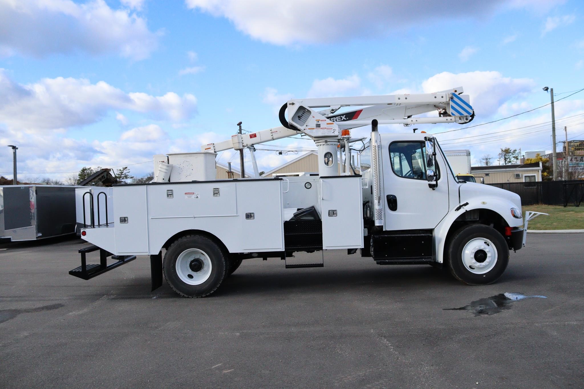 2016 FREIGHTLINER BUSINESS CLASS M2 106 - image 6 of 6
