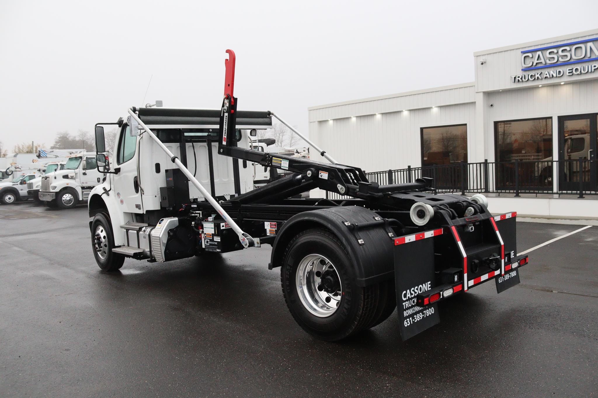 2026 FREIGHTLINER BUSINESS CLASS M2 106 PLUS - image 2 of 6