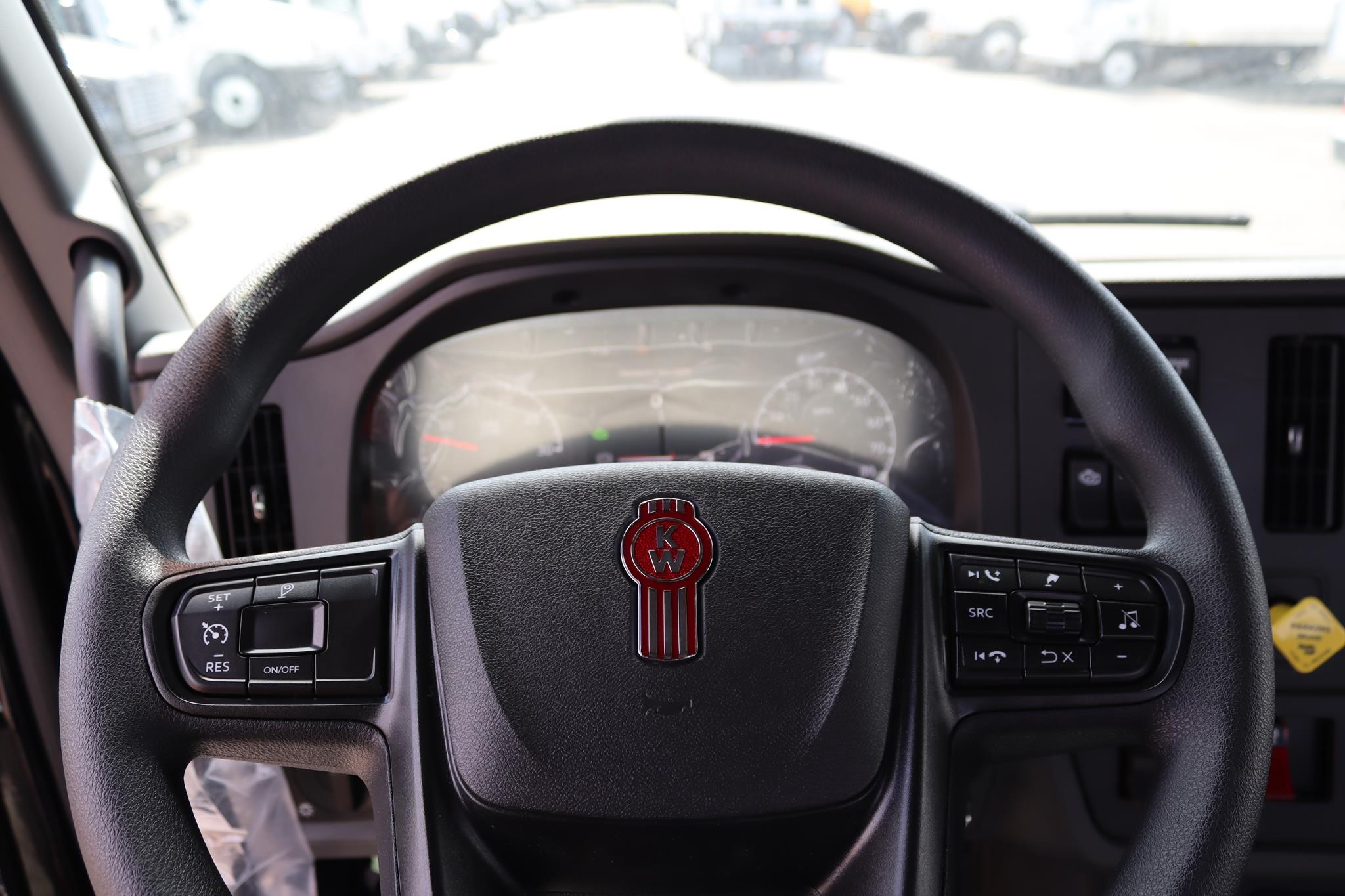 2026 KENWORTH T280 - image 4 of 6