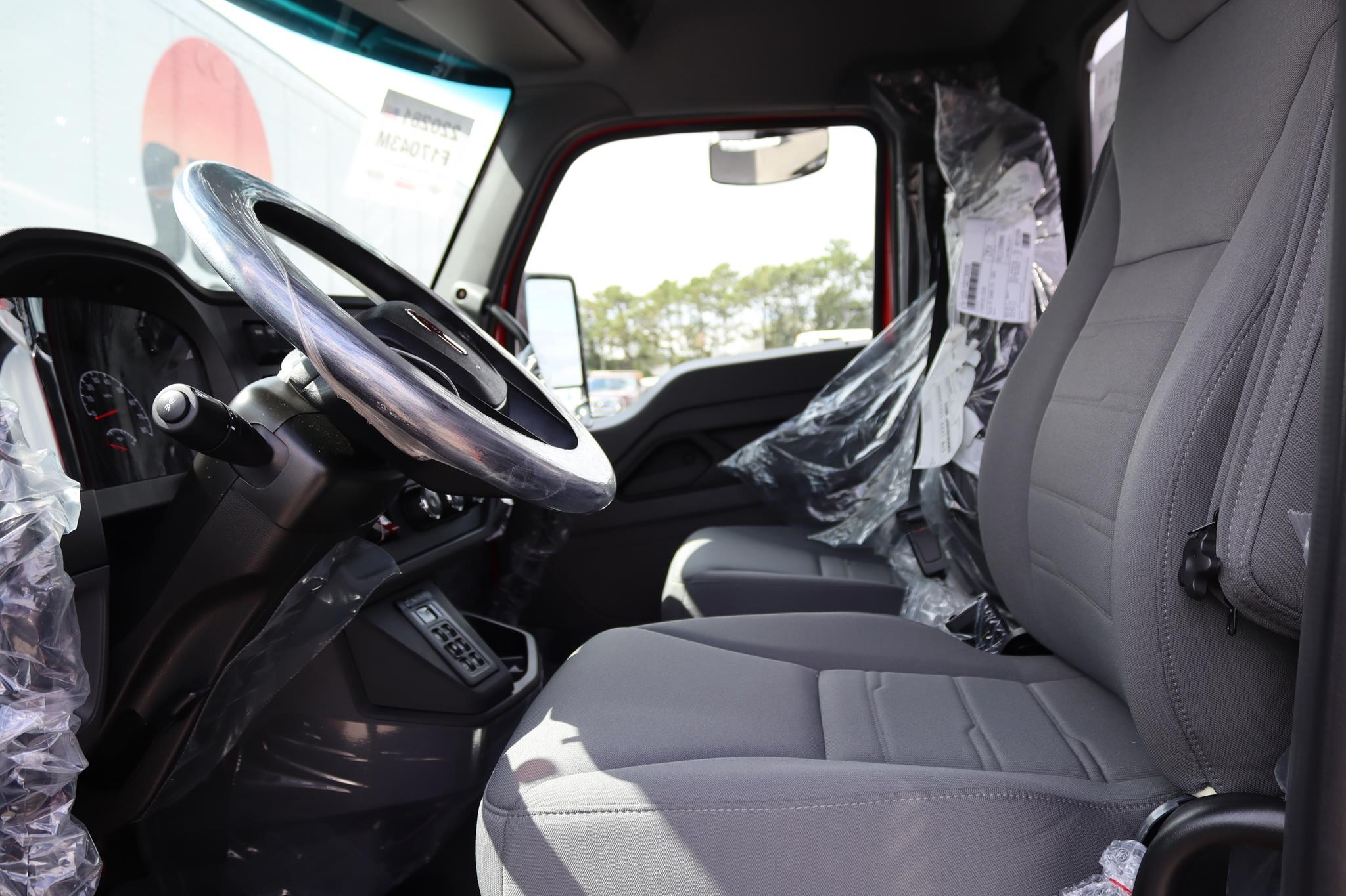 2026 KENWORTH T280 - image 3 of 6