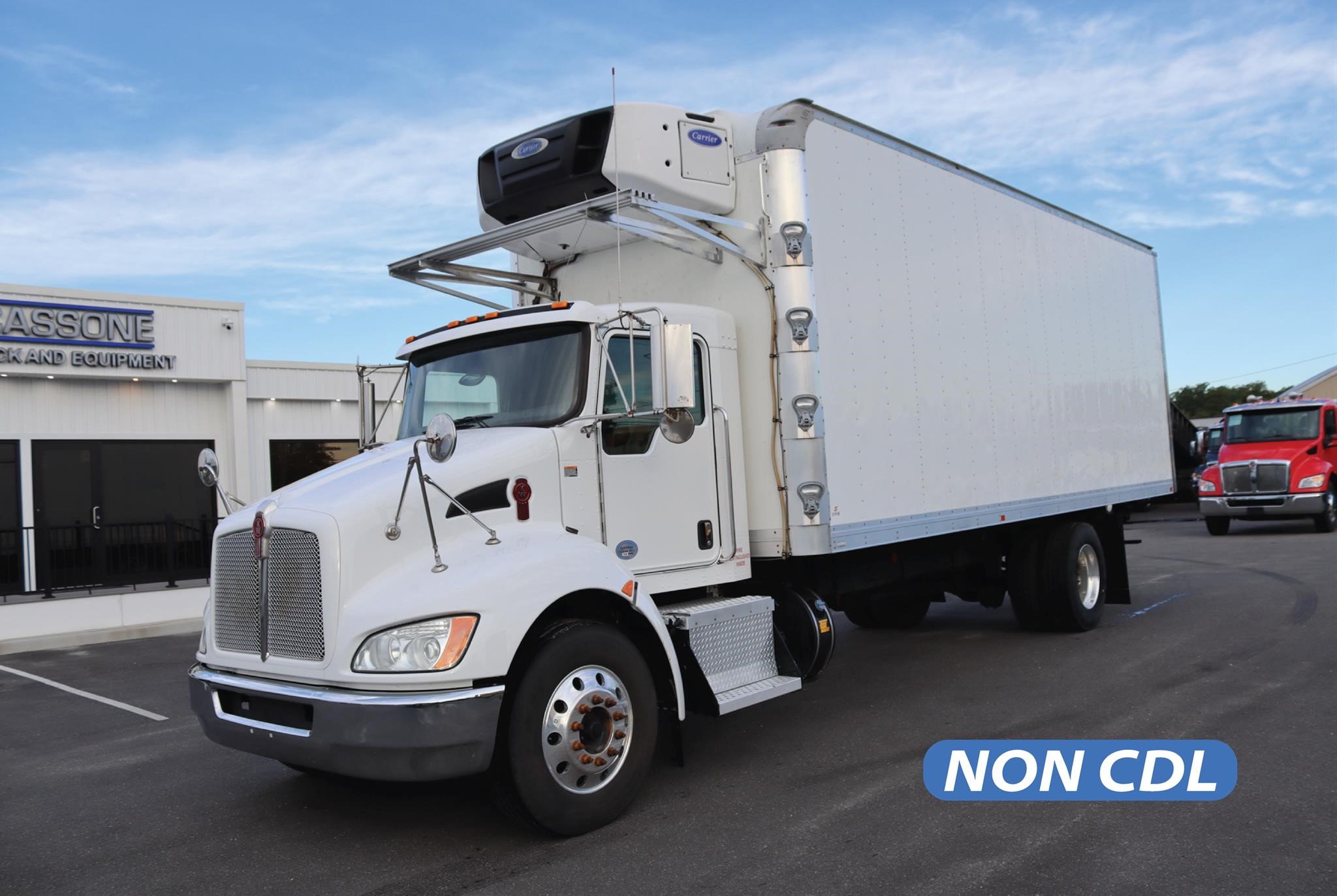2019 KENWORTH T270 - image 1 of 6