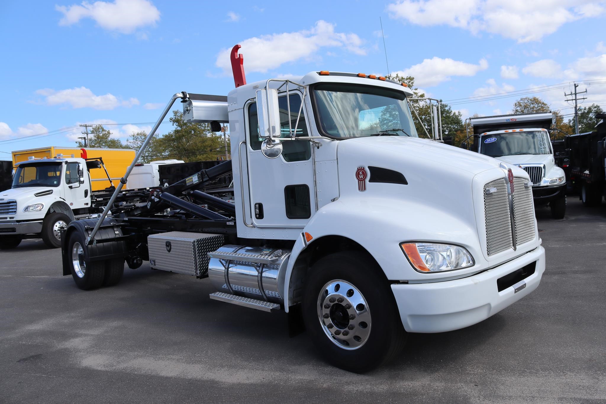 2022 KENWORTH T270 - image 5 of 6