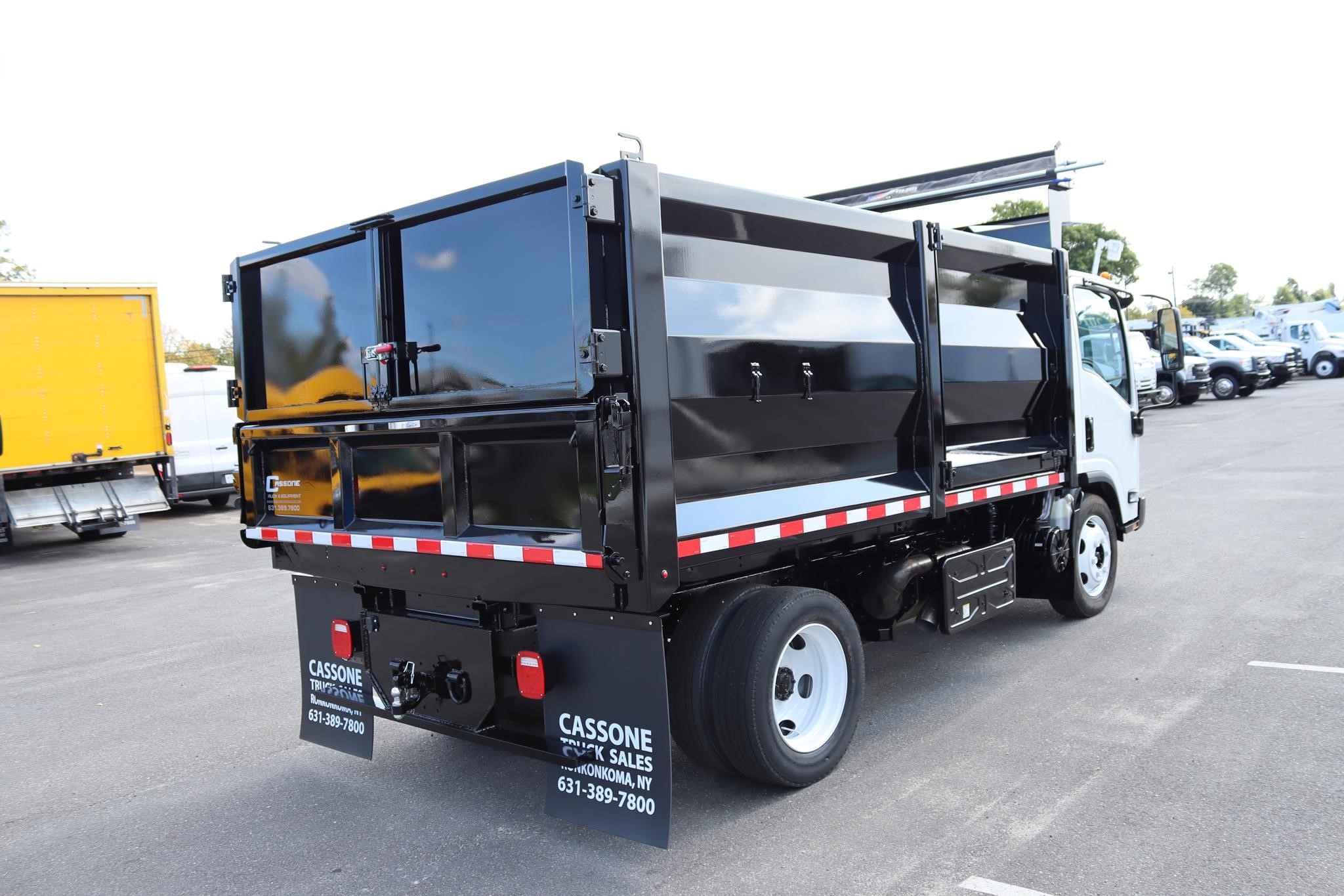 2016 ISUZU NQR - image 4 of 6