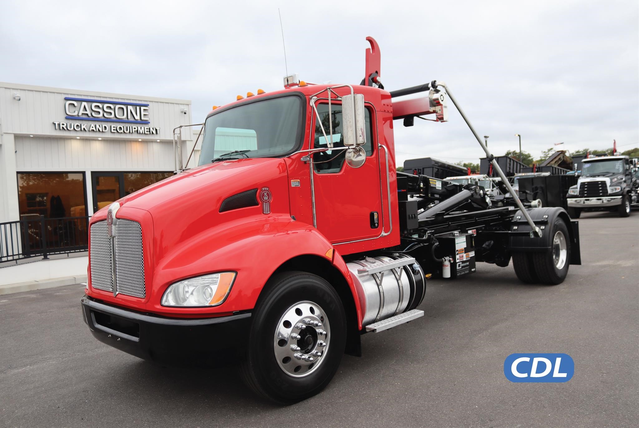 2017 KENWORTH T370 - image 1 of 6