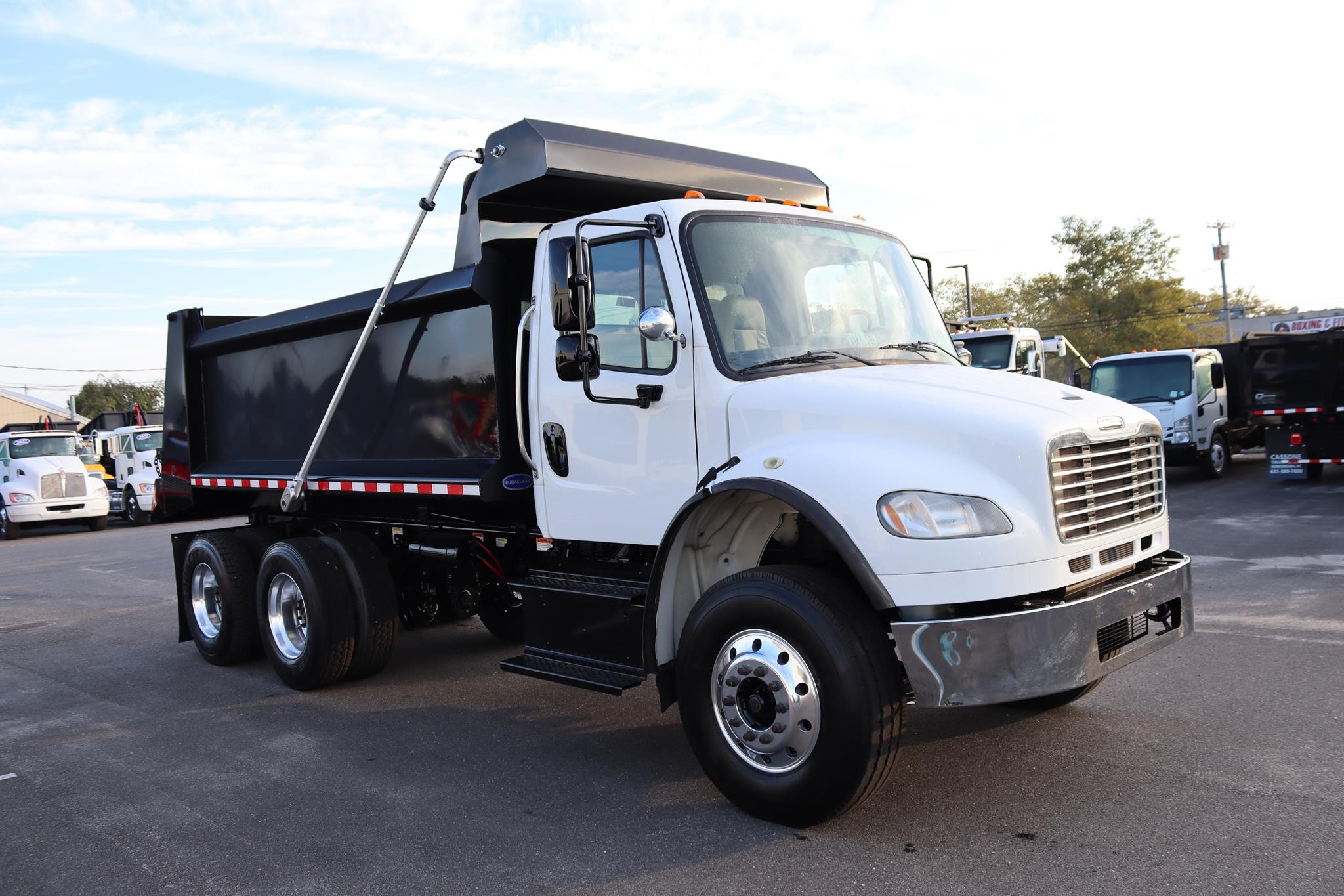 2014 FREIGHTLINER BUSINESS CLASS M2 106 - image 5 of 6