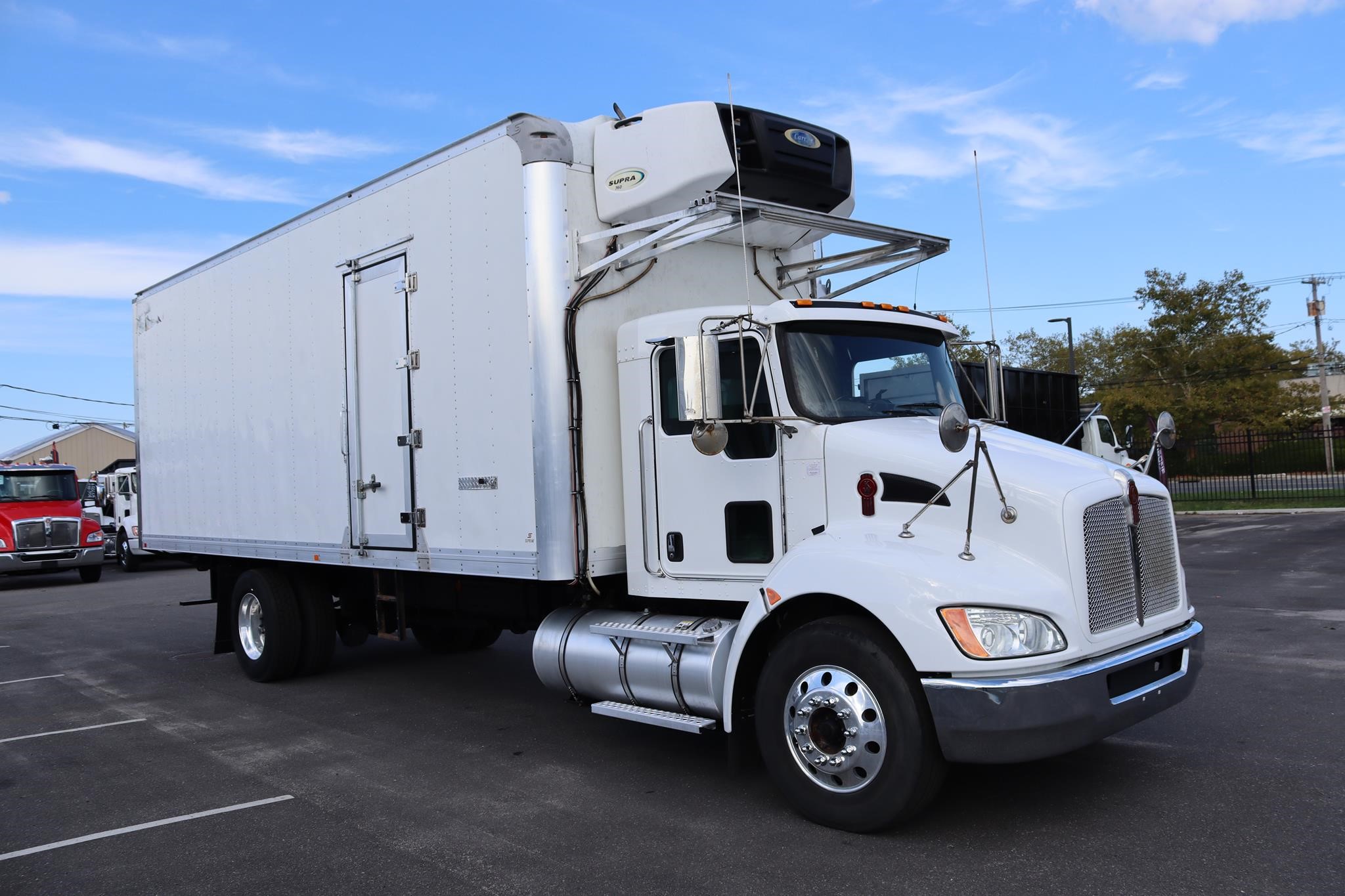 2019 KENWORTH T270 - image 5 of 6