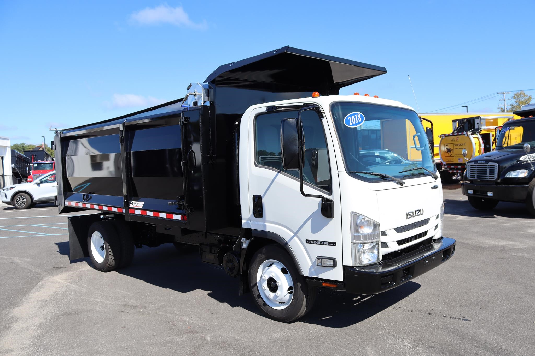 2018 ISUZU NPR HD - image 5 of 6