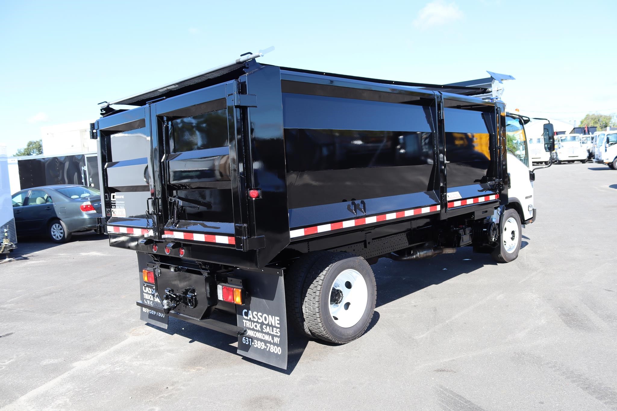 2018 ISUZU NPR HD - image 4 of 6