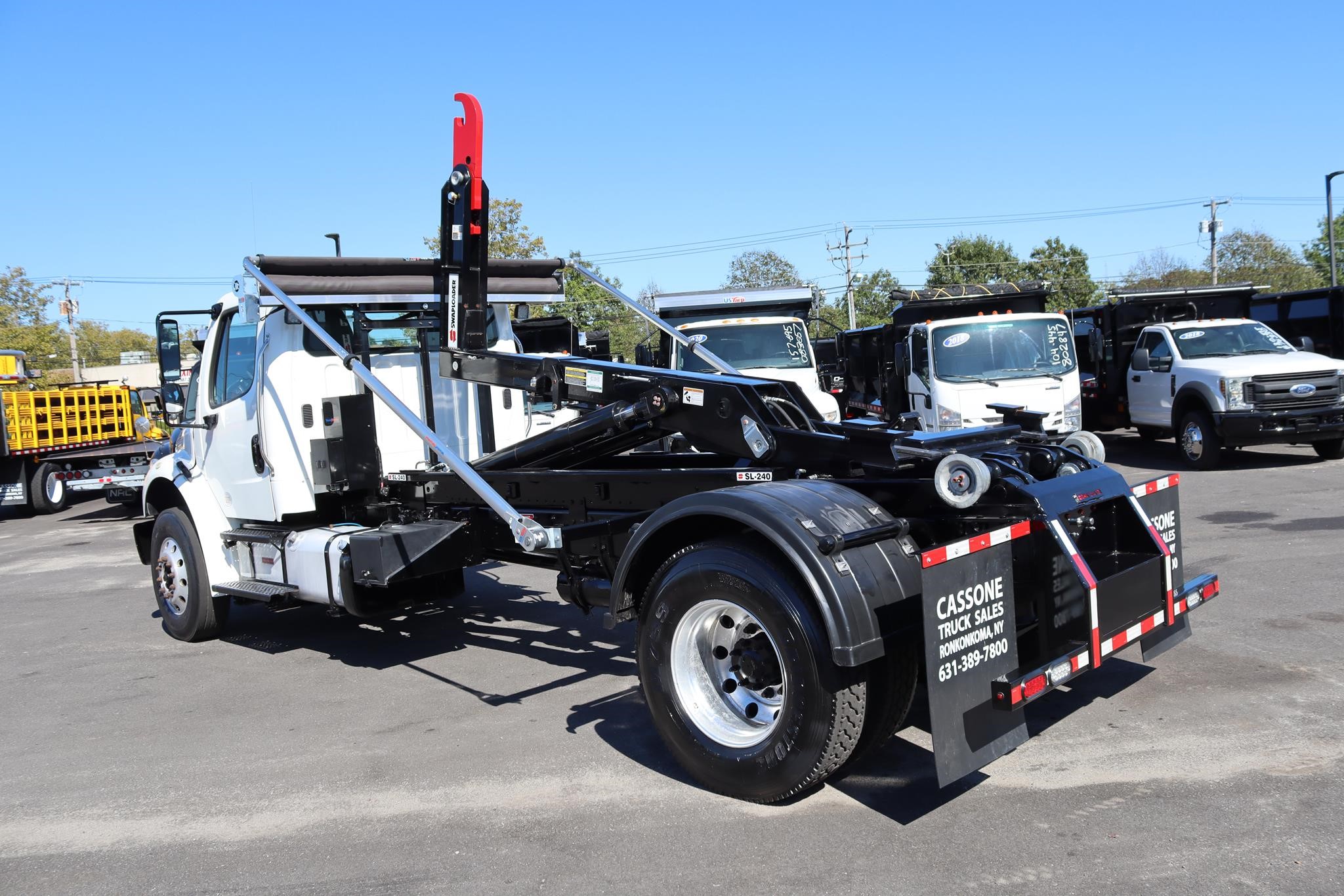 2016 FREIGHTLINER BUSINESS CLASS M2 106 - image 2 of 6