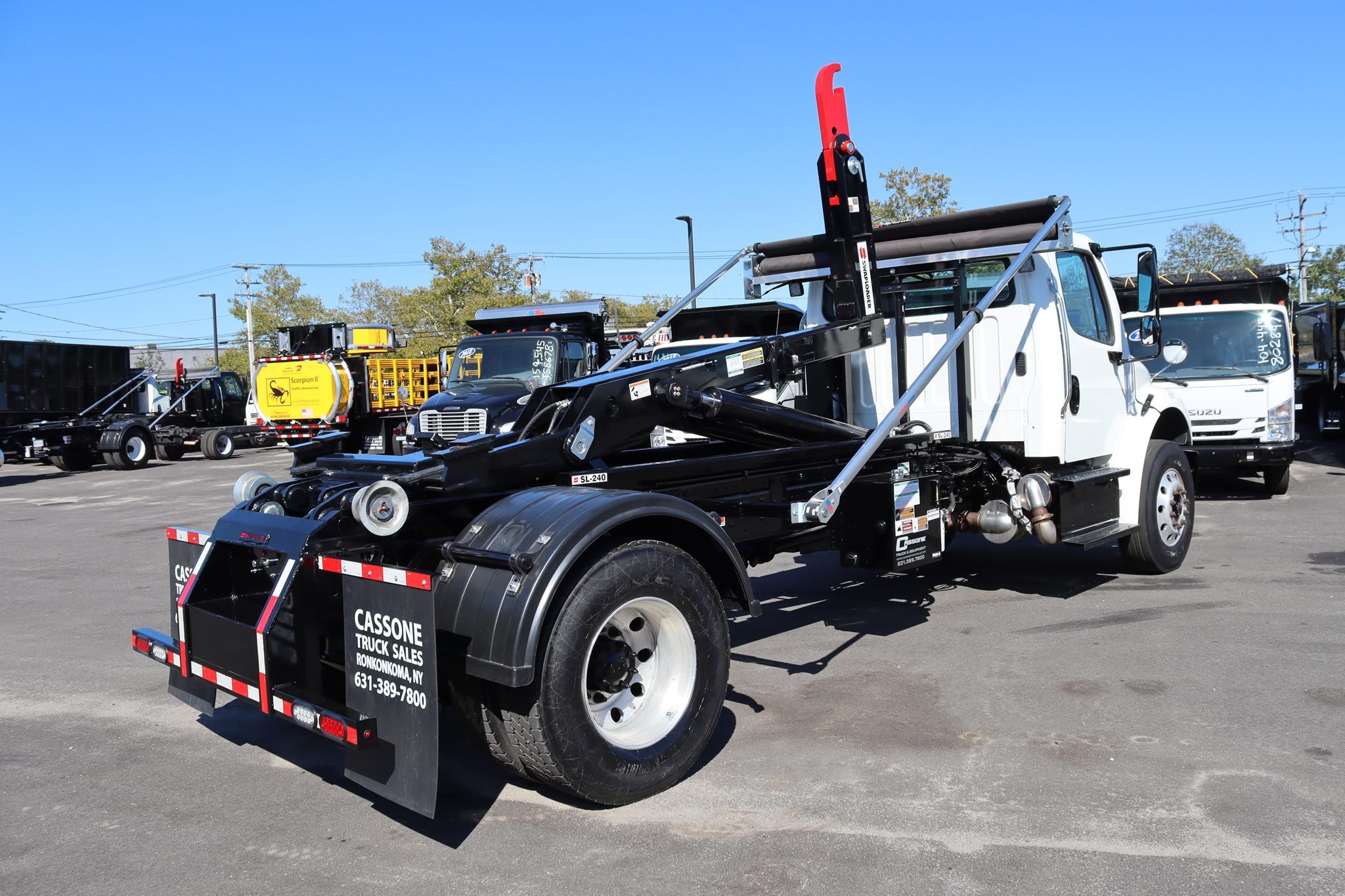 2016 FREIGHTLINER BUSINESS CLASS M2 106 - image 4 of 6