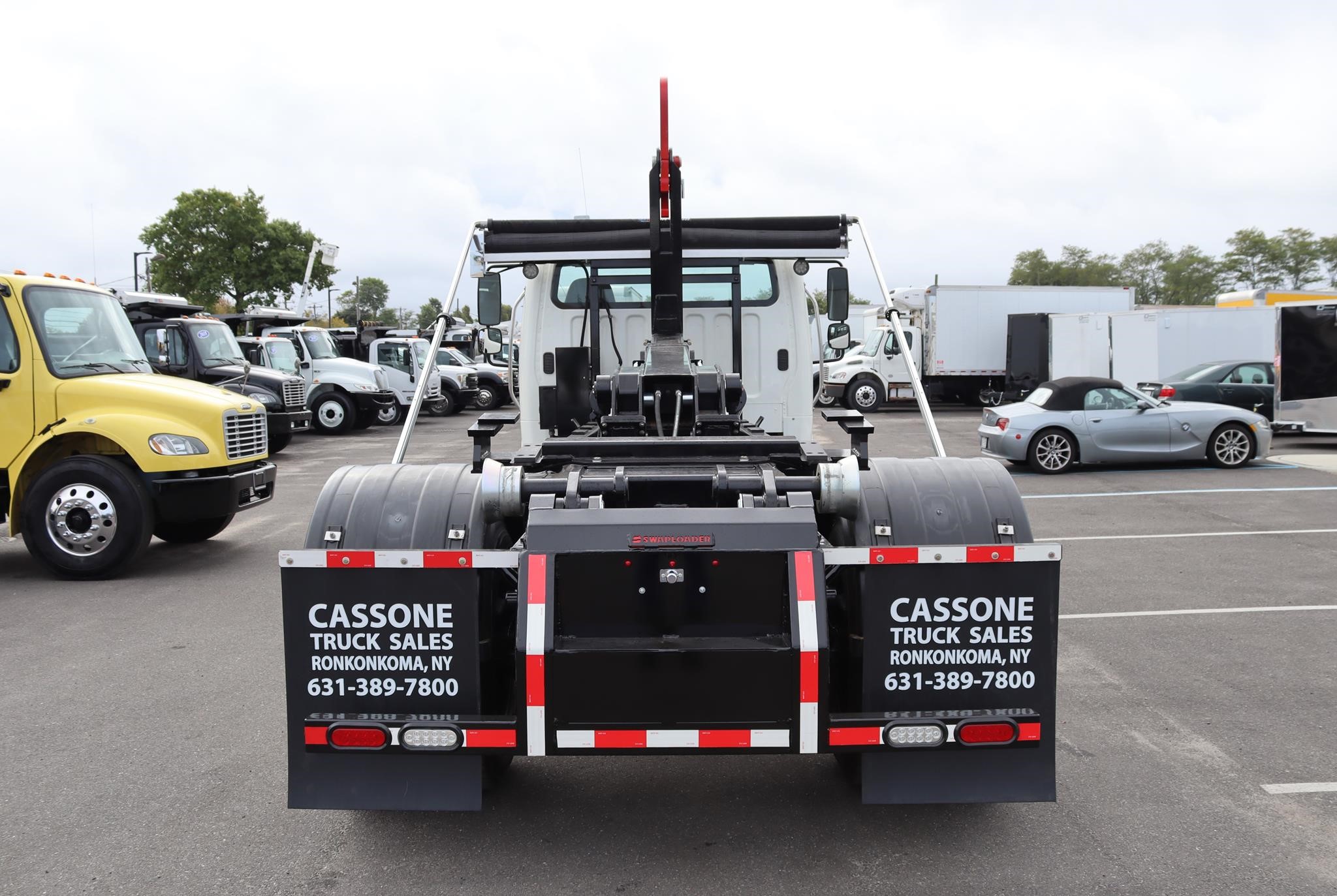 2016 FREIGHTLINER BUSINESS CLASS M2 106 - image 3 of 6