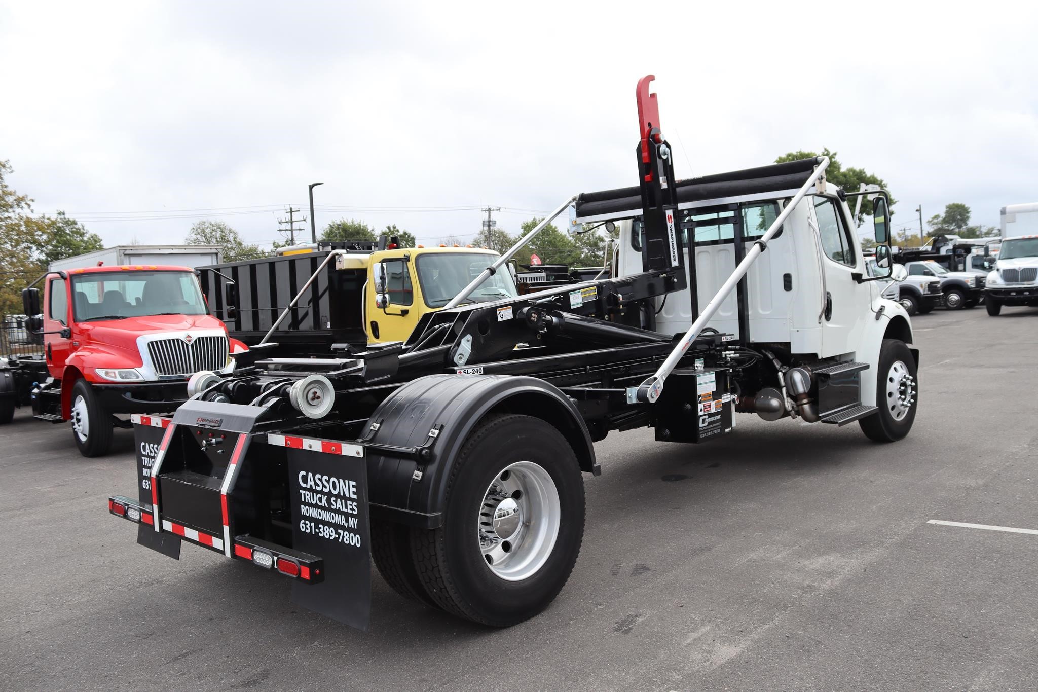 2016 FREIGHTLINER BUSINESS CLASS M2 106 - image 4 of 6