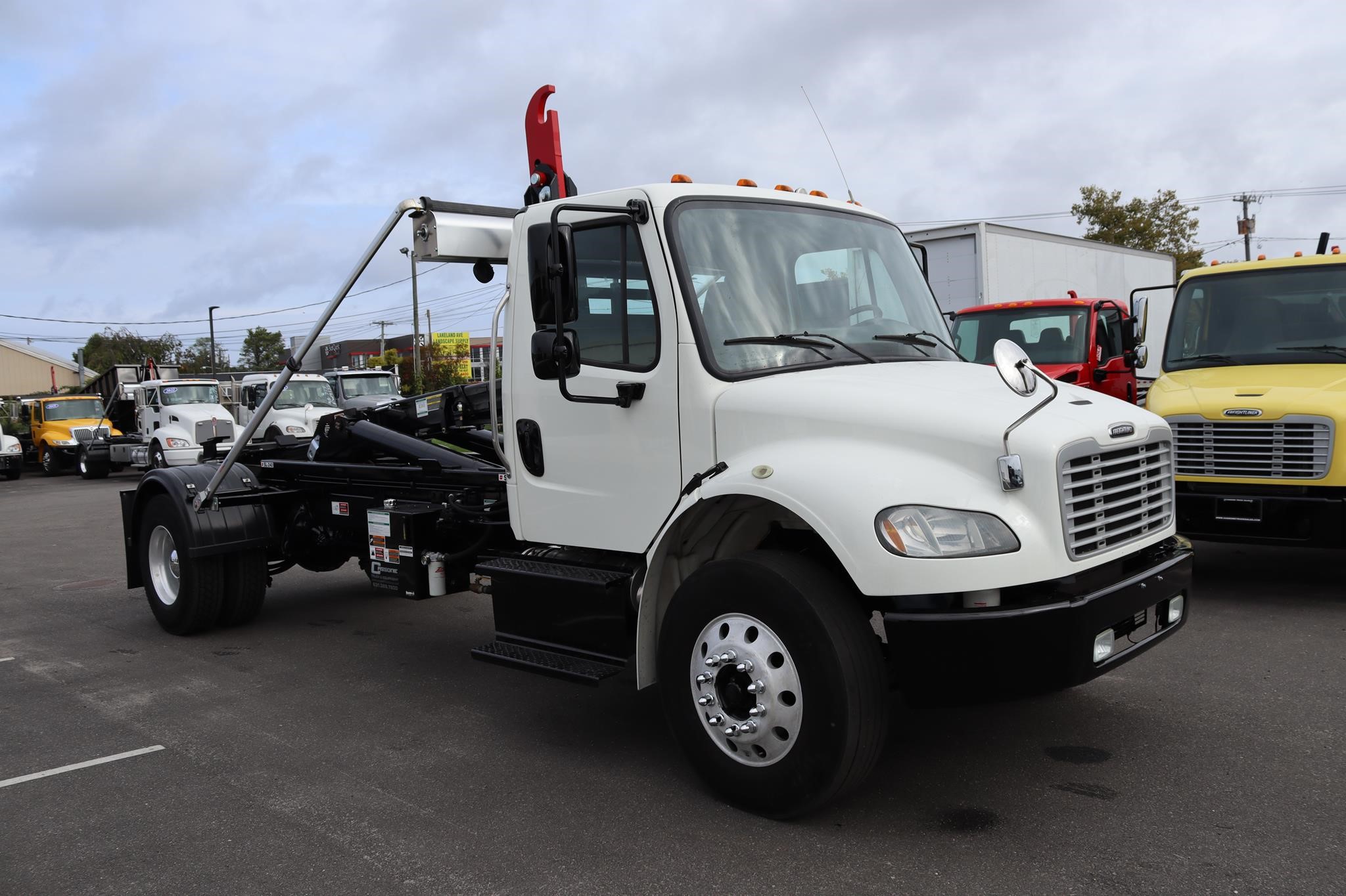 2016 FREIGHTLINER BUSINESS CLASS M2 106 - image 5 of 6