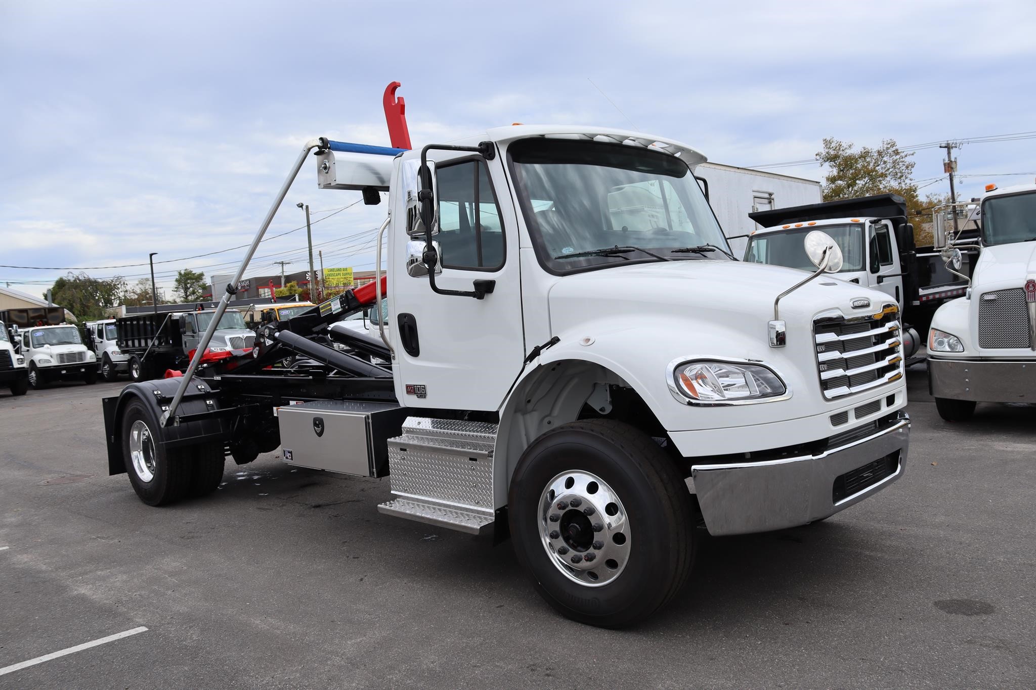 2026 FREIGHTLINER BUSINESS CLASS M2 106 PLUS - image 5 of 6